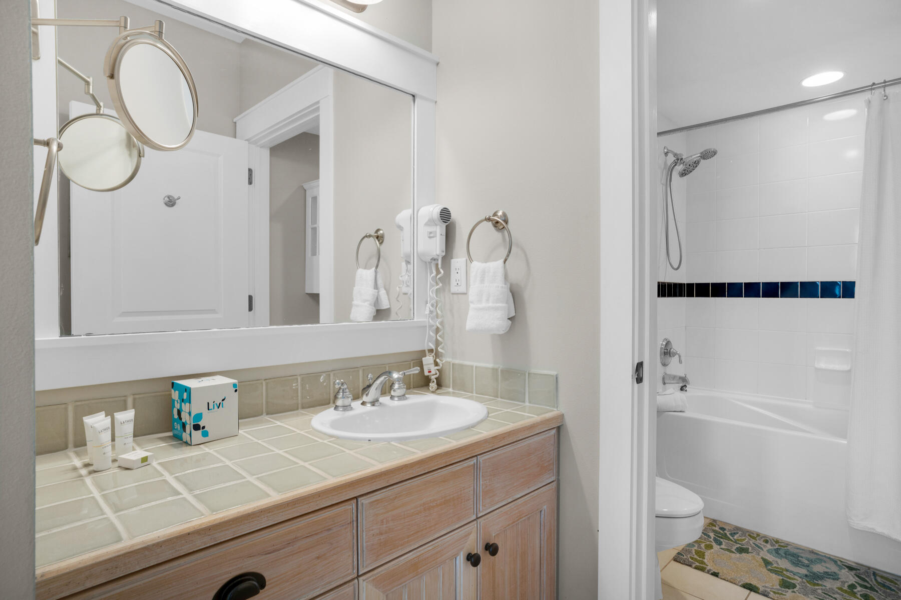 OBSERVATION POINT - Residential