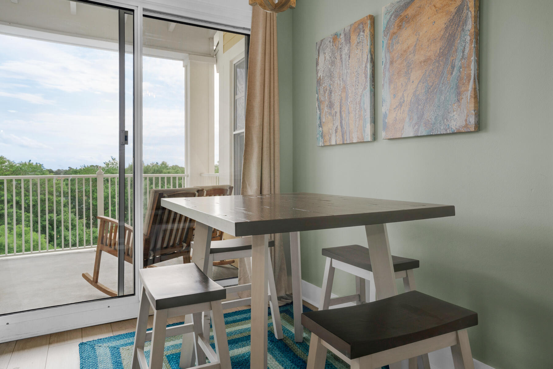 OBSERVATION POINT - Residential