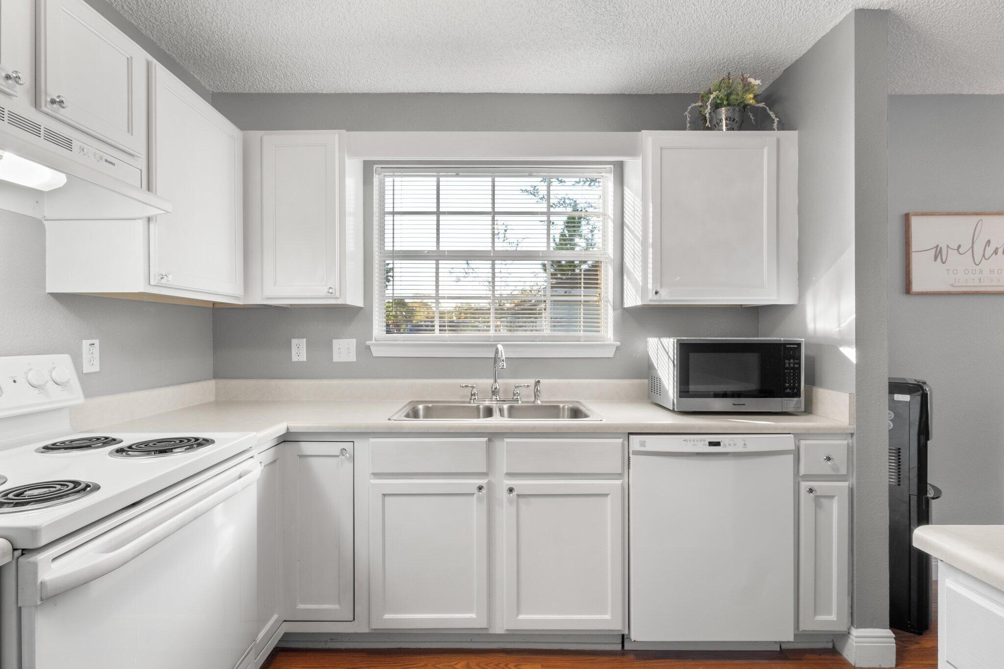 SHADOW LAKES - Residential