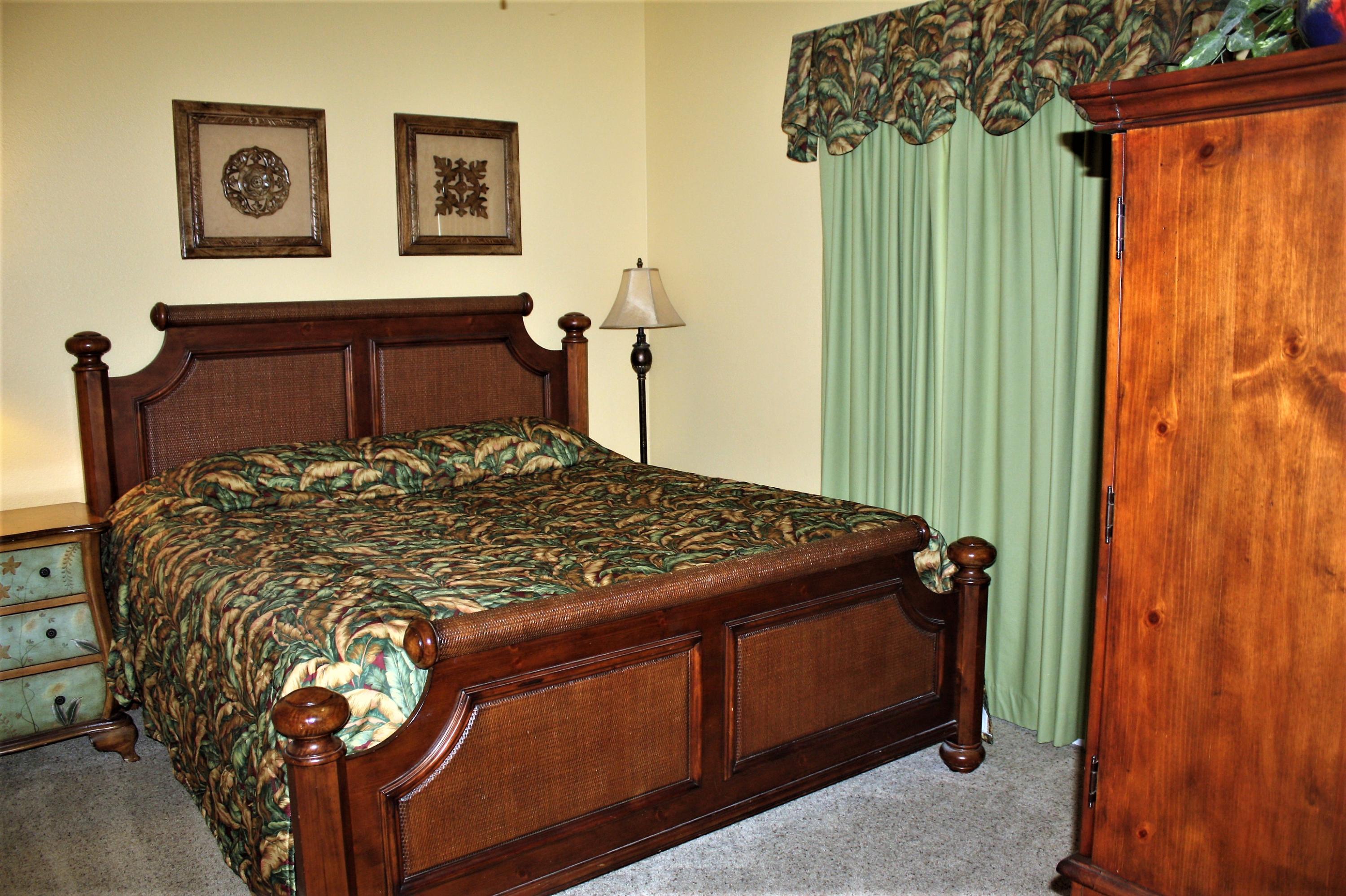 BEACH RESORT CONDOMINIUM - Residential