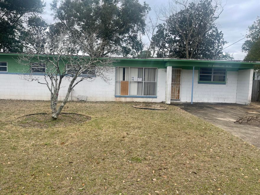 INVESTORS!!! Opportunity to flip or buy and hold. This 2 bed 2 bath home had a partial wall removed between two bedrooms to create one large master bedroom. The wall can be added back to create three bedrooms.'This property may also be marketed via an auction event at https://www.hubzu.com (void where prohibited). The Seller will review offers submitted through the auction site as well as through the listing agent.'