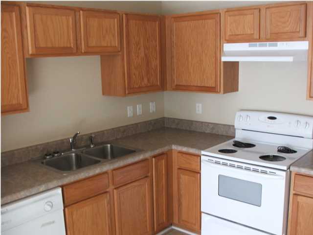 ROLLING PINES - Residential Lease