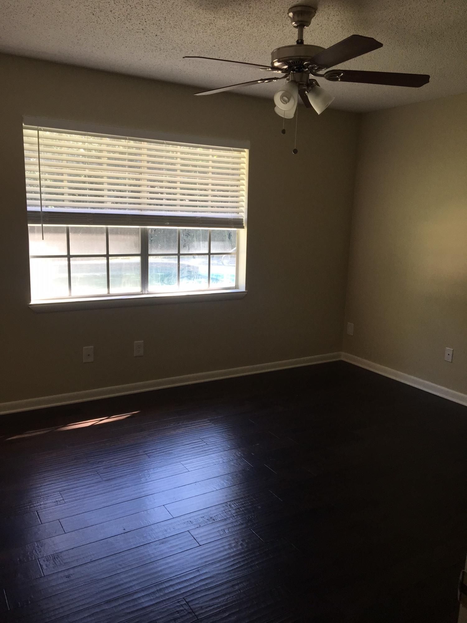 OAKRIDGE MANOR - Residential