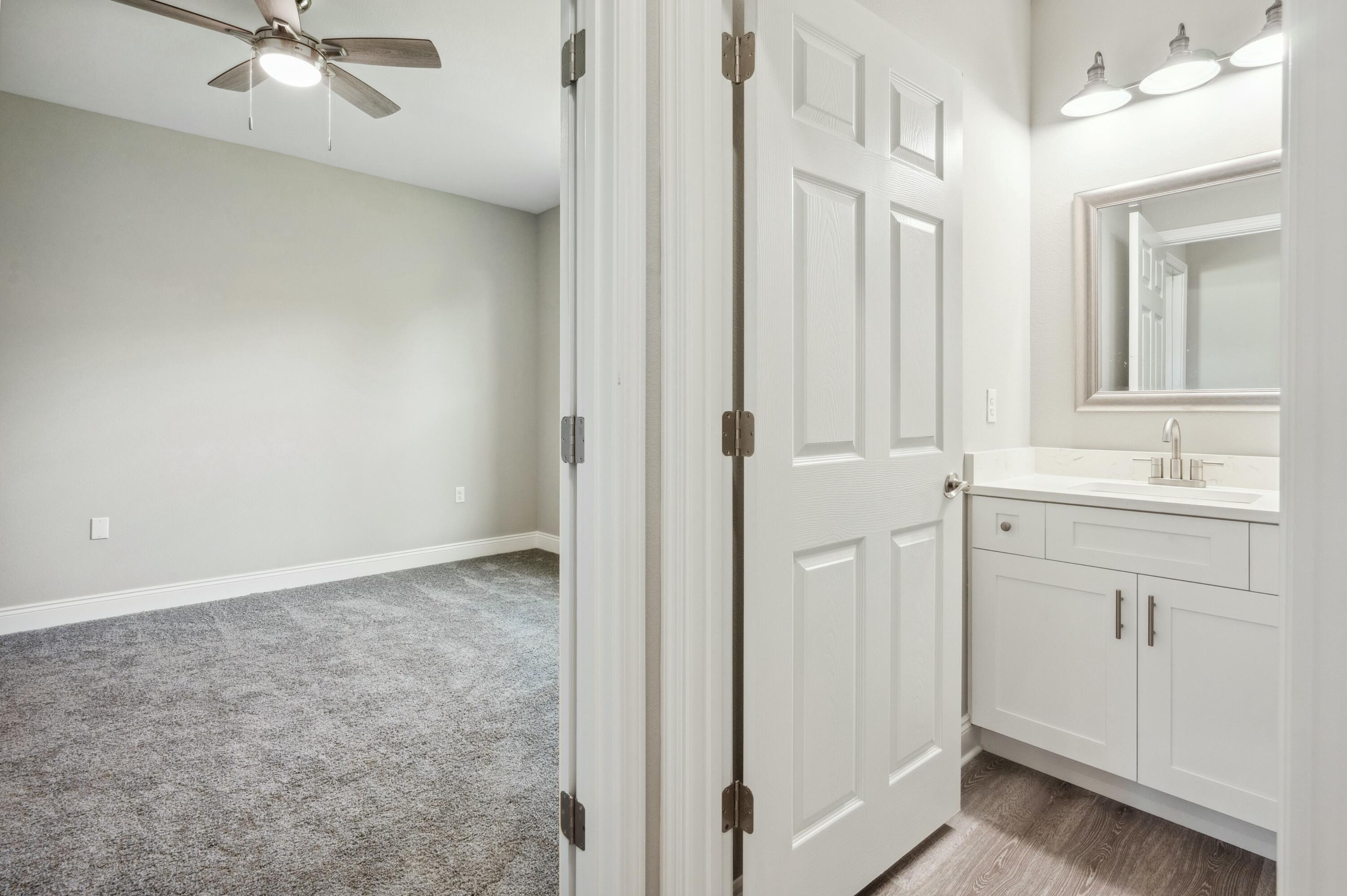 HOLLEY BY THE SEA - Residential