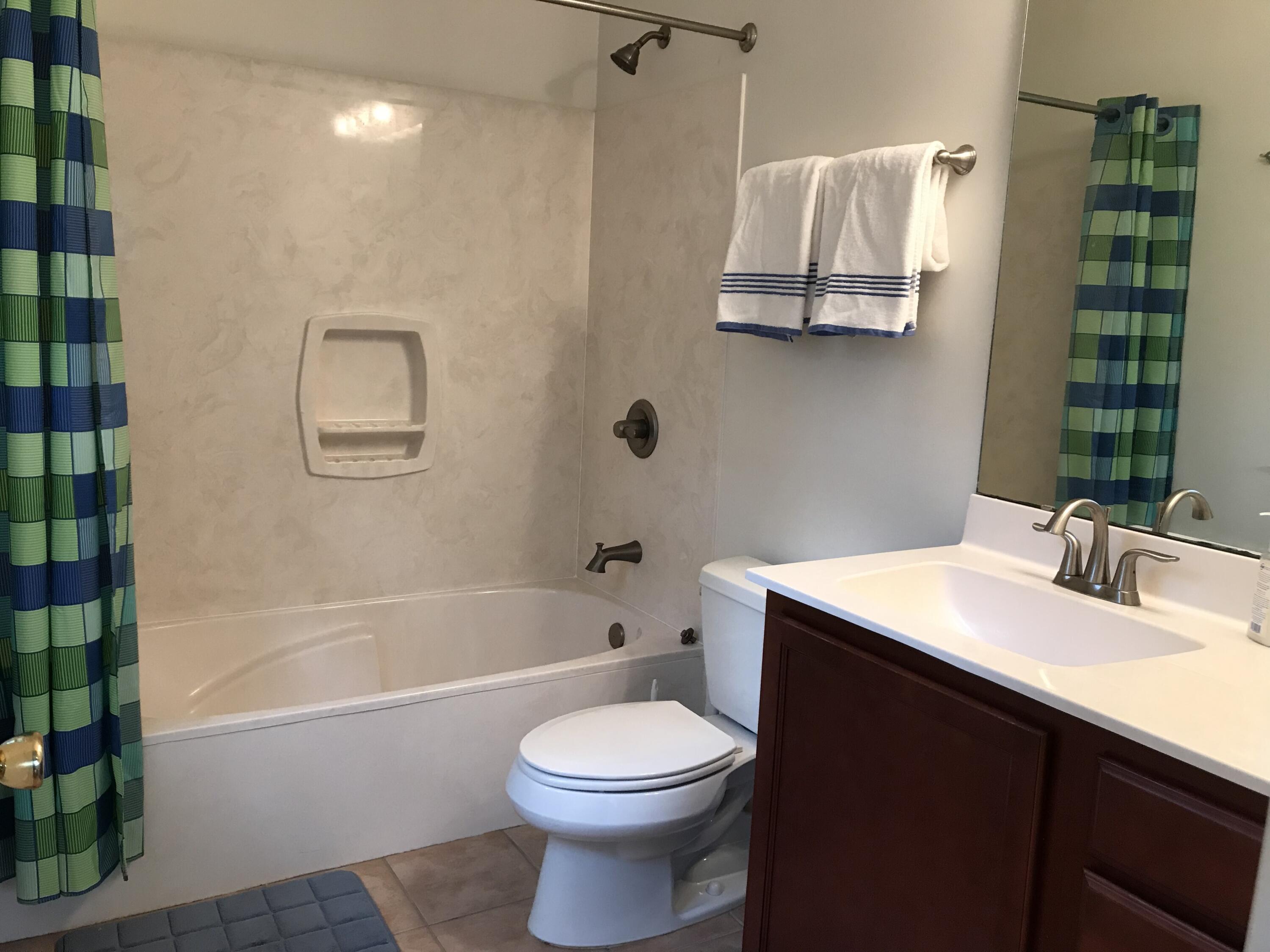 COLONY ESTATES - Residential Lease