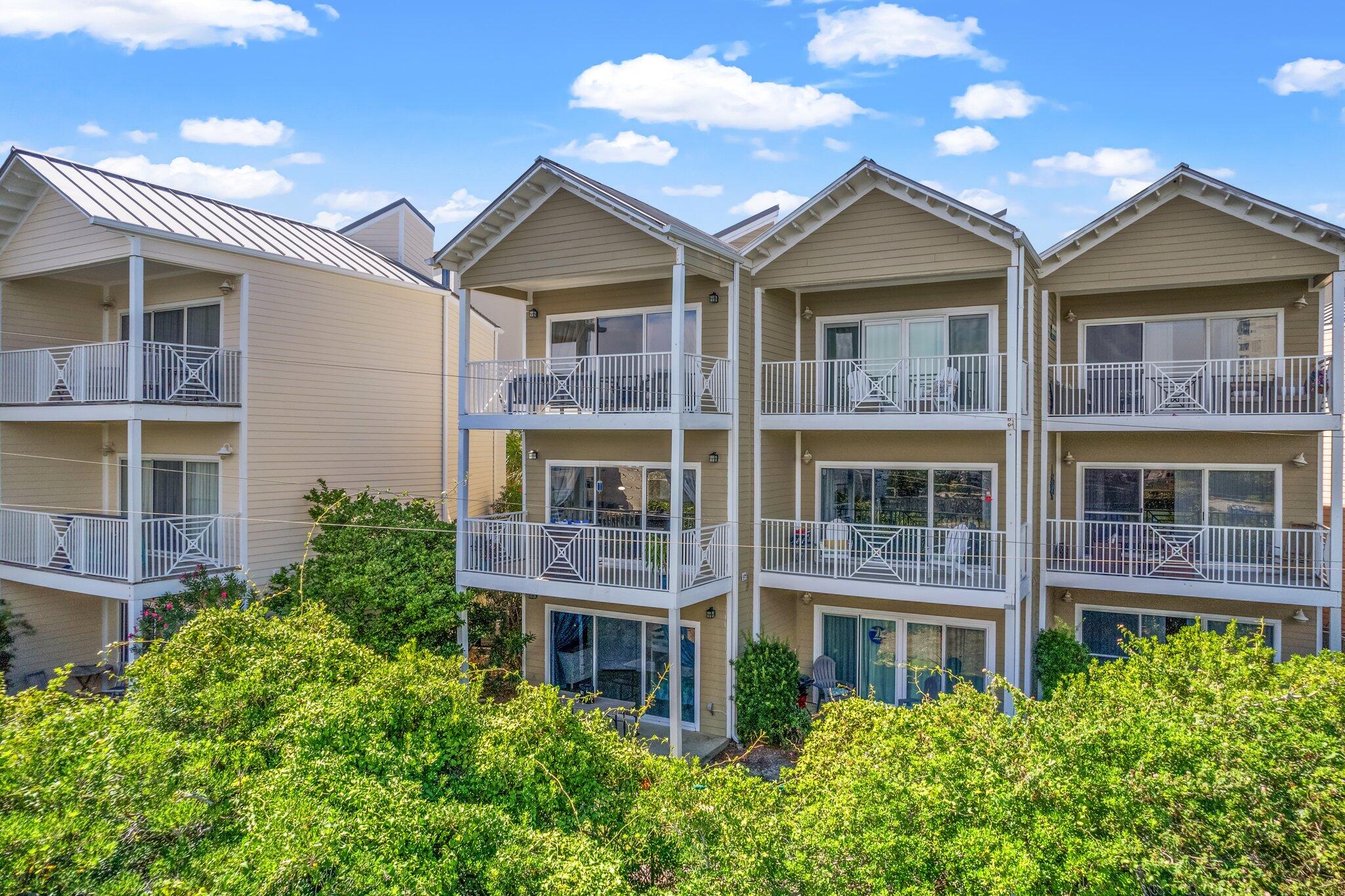 BEACH POINTE T/H - Residential
