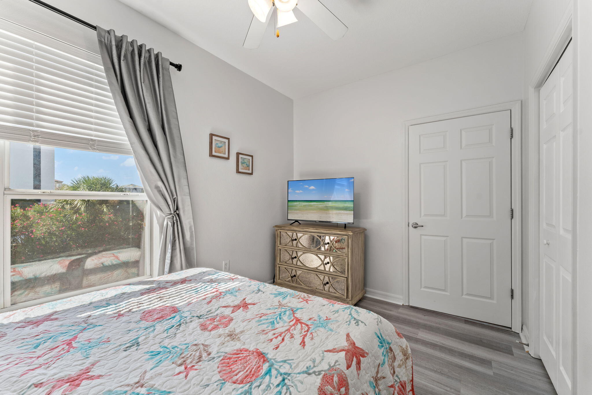 BEACH POINTE T/H - Residential