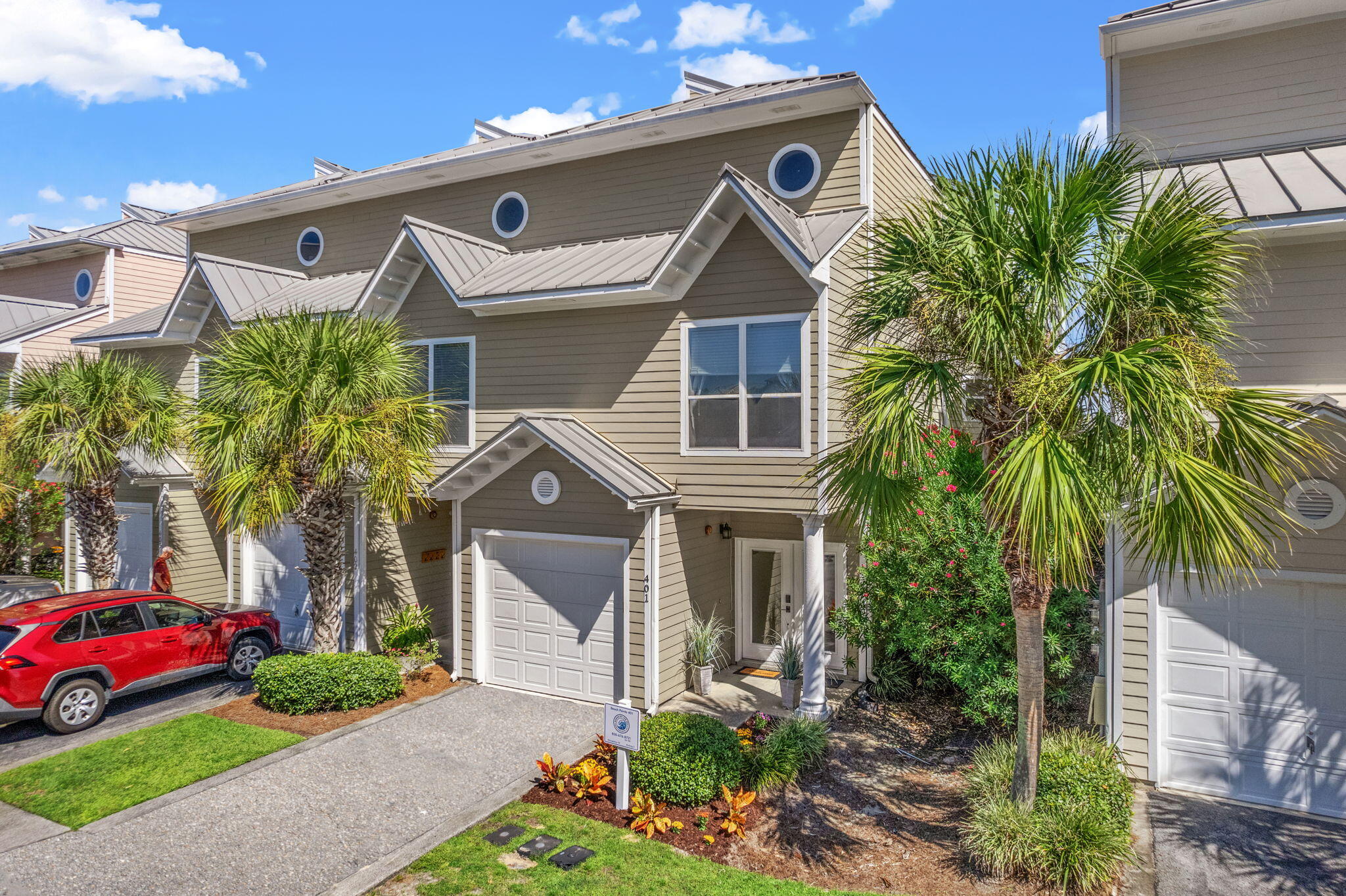 BEACH POINTE T/H - Residential