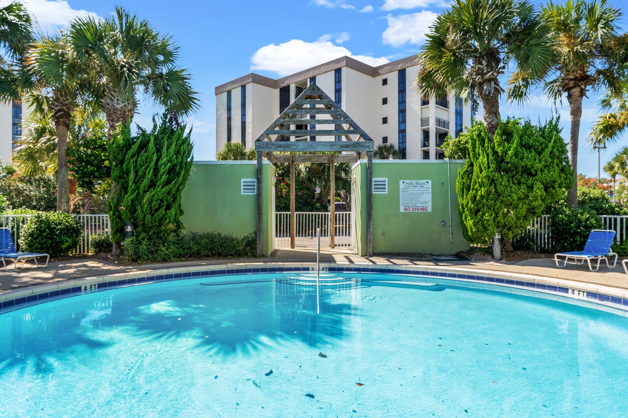 BEACH POINTE T/H - Residential
