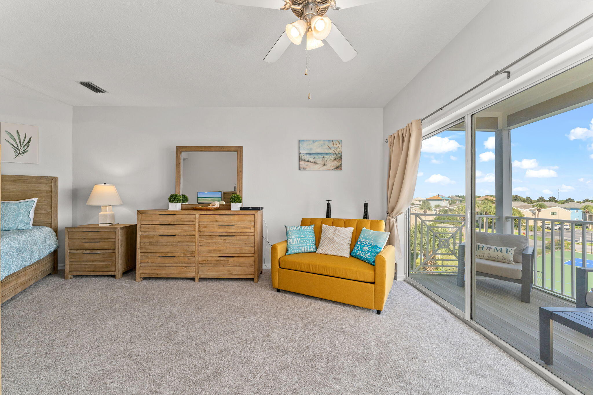 BEACH POINTE T/H - Residential