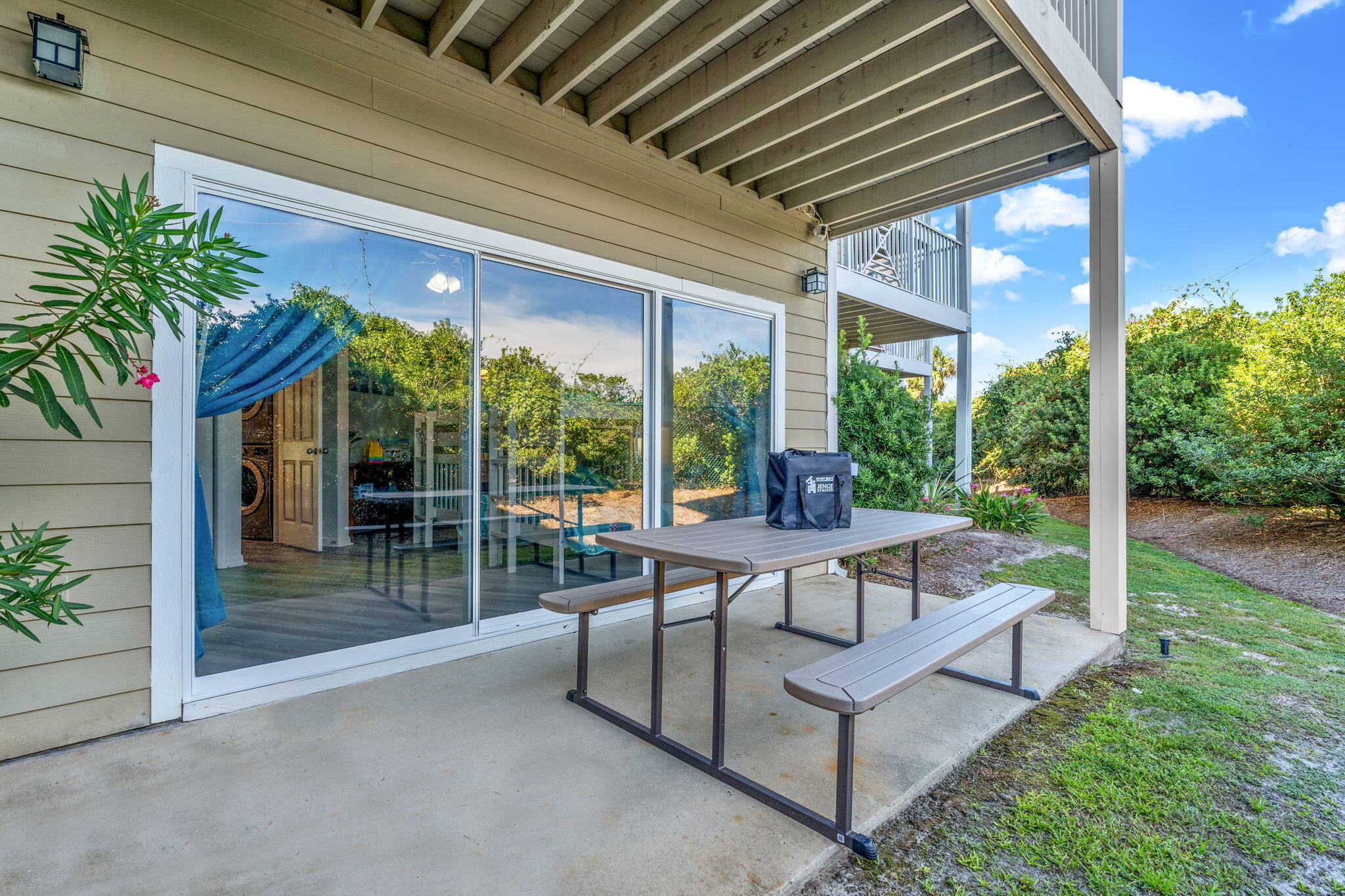 BEACH POINTE T/H - Residential