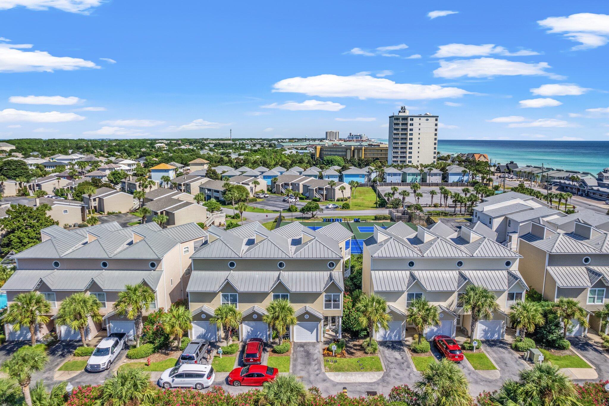 BEACH POINTE T/H - Residential