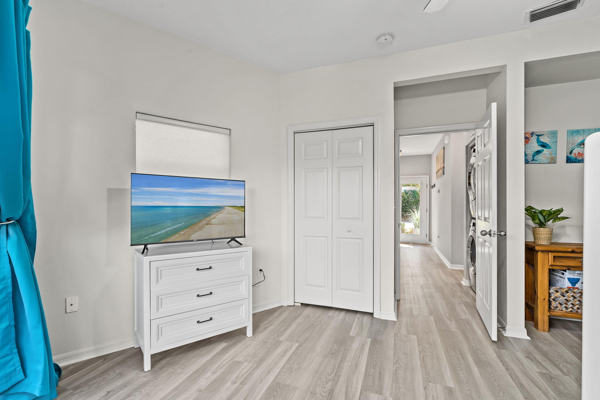BEACH POINTE T/H - Residential