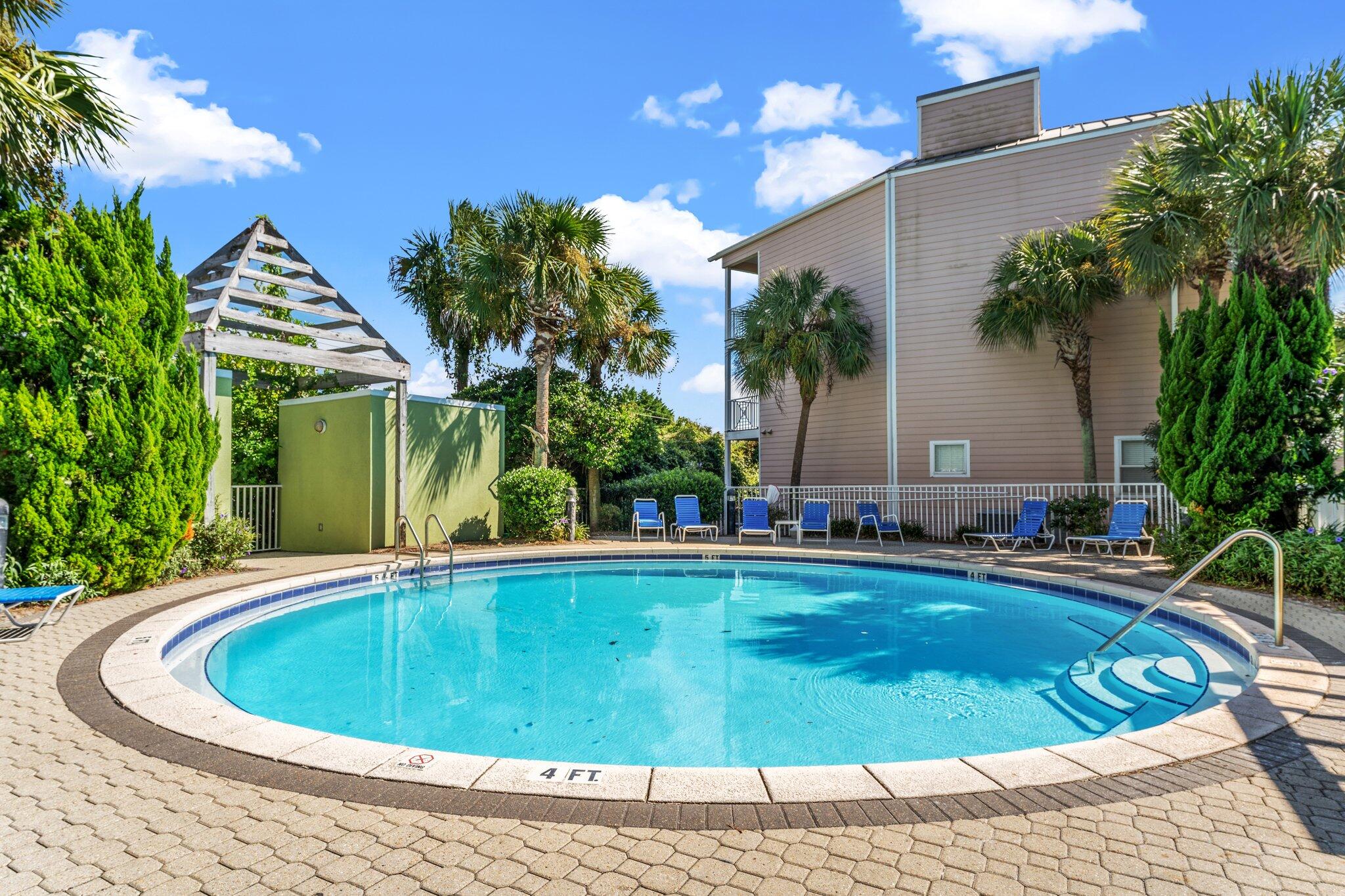 BEACH POINTE T/H - Residential