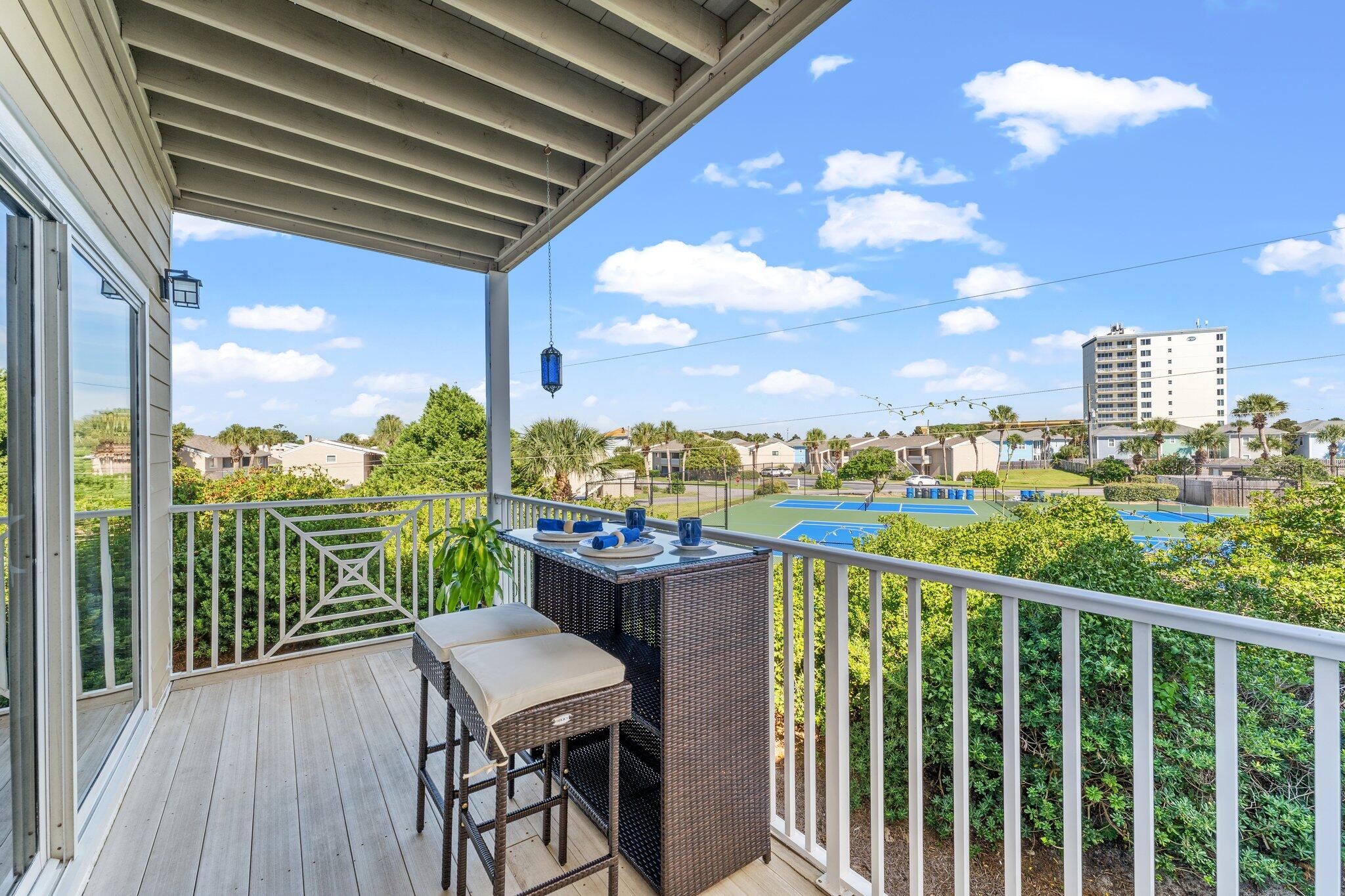 BEACH POINTE T/H - Residential