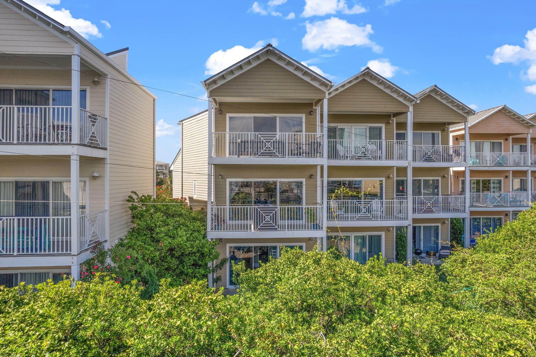 BEACH POINTE T/H - Residential