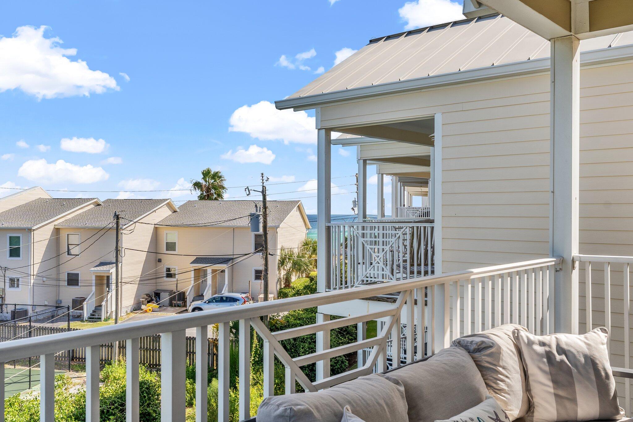 BEACH POINTE T/H - Residential