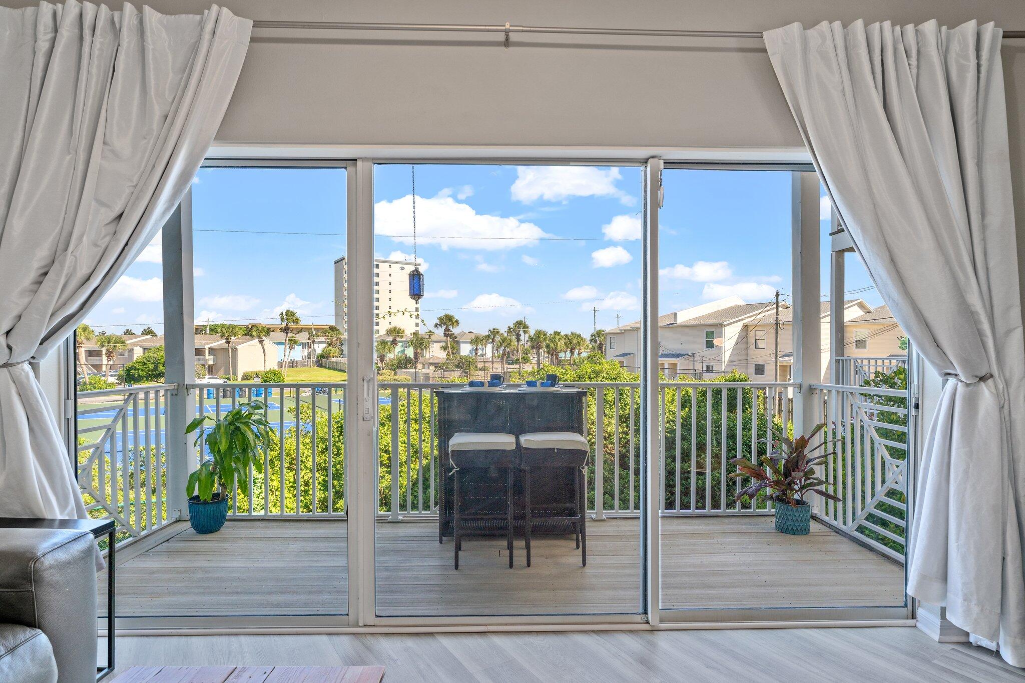 BEACH POINTE T/H - Residential