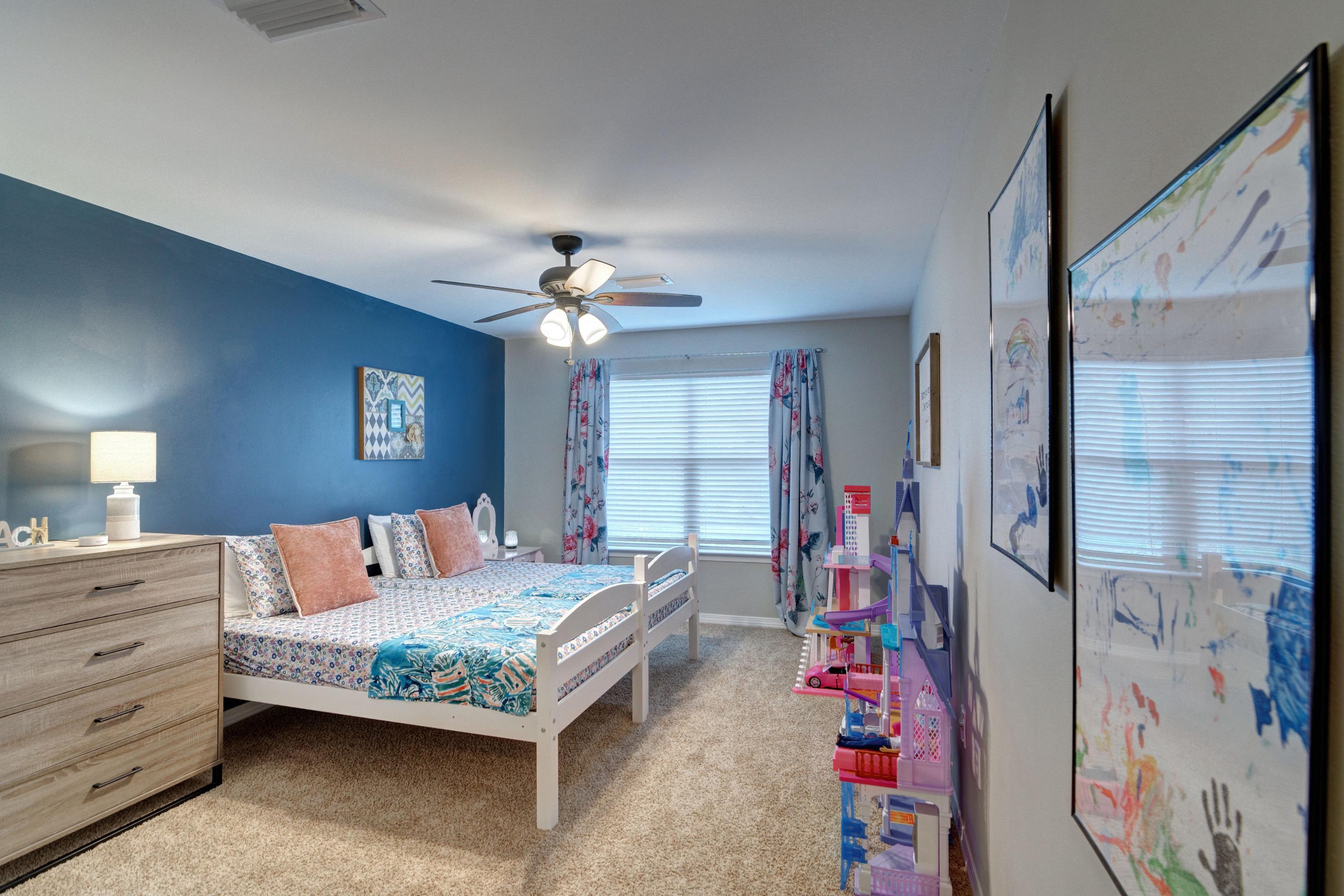 SHADOW LAKES - Residential