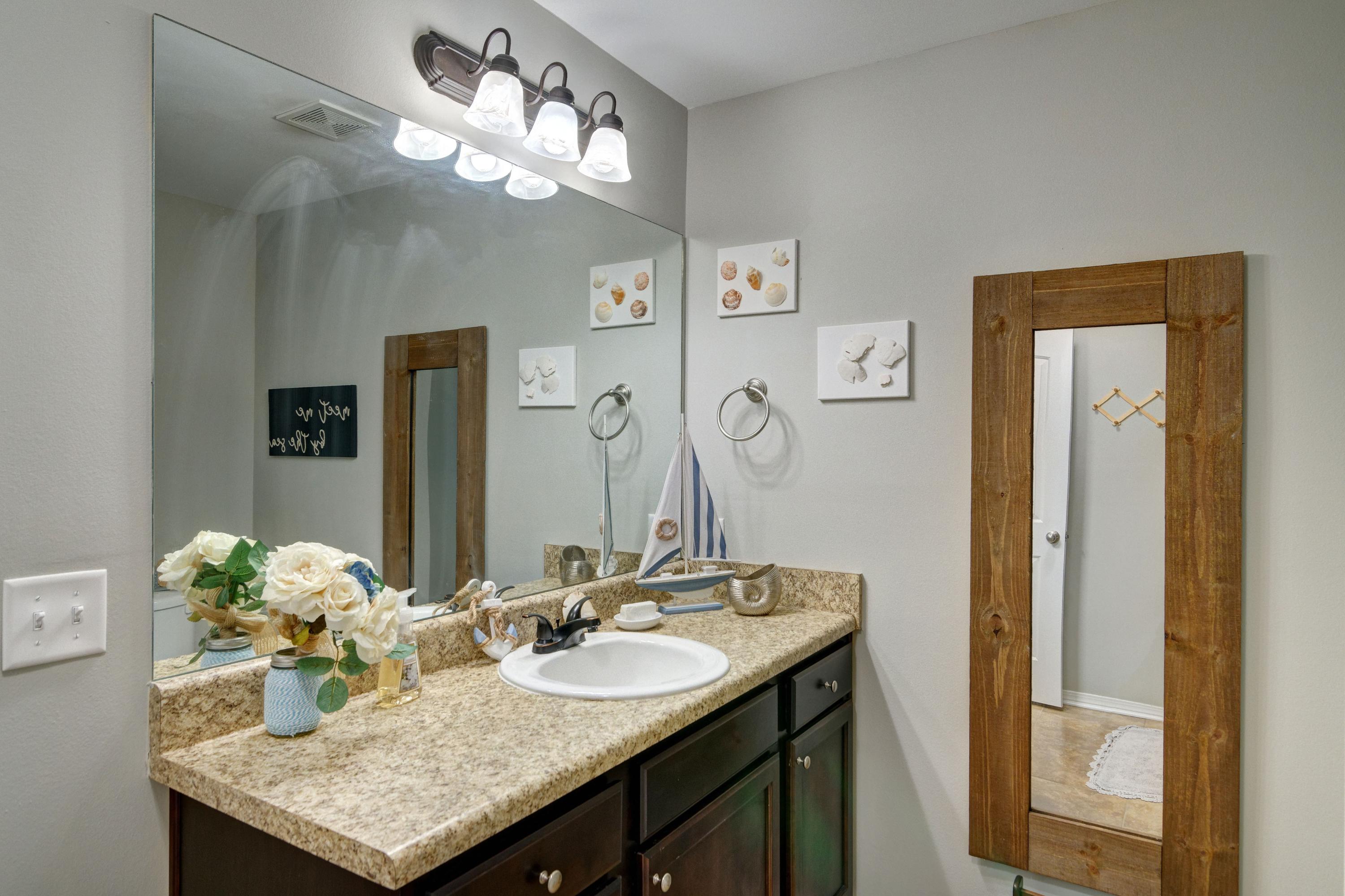 SHADOW LAKES - Residential