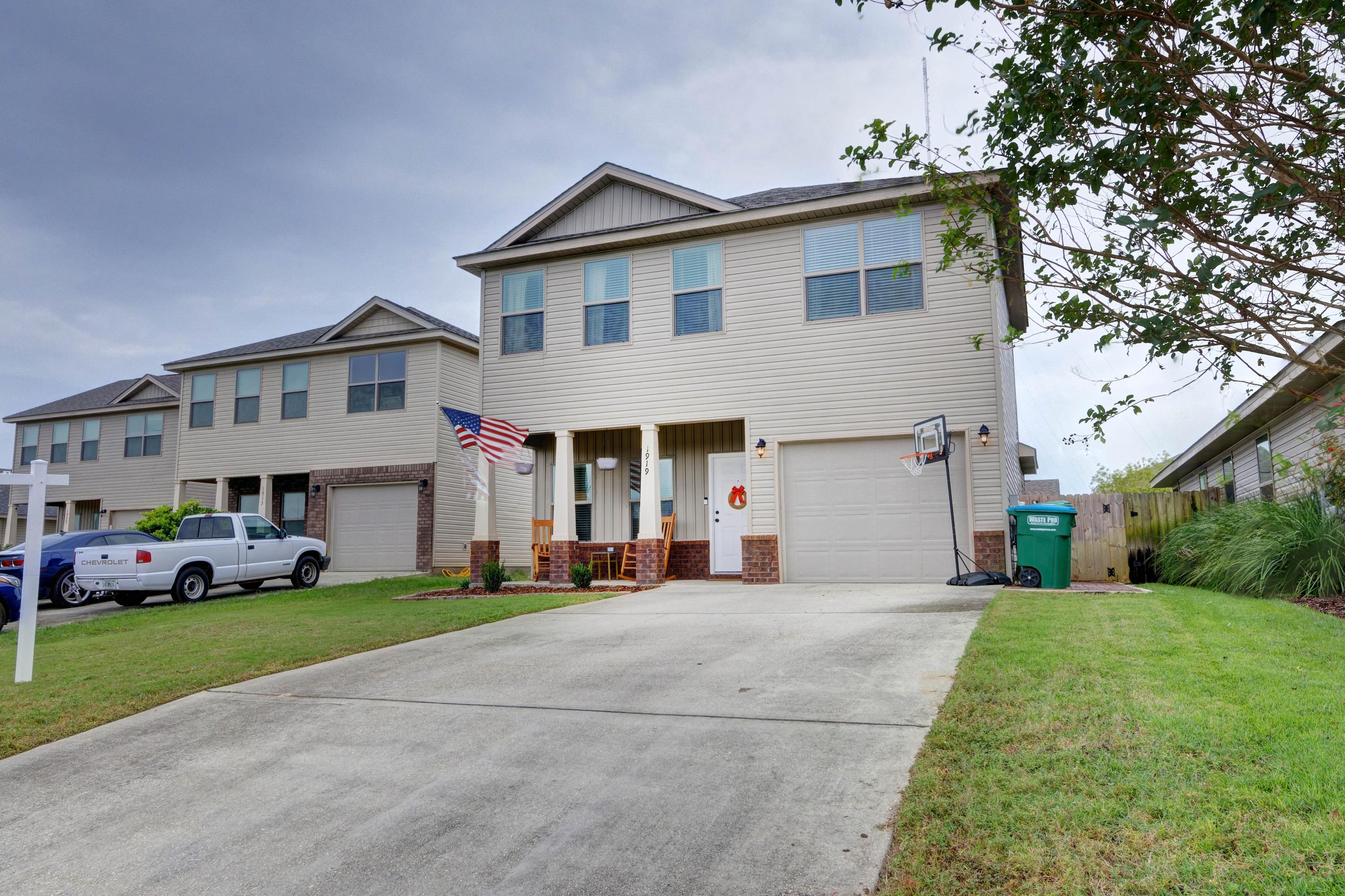 SHADOW LAKES - Residential