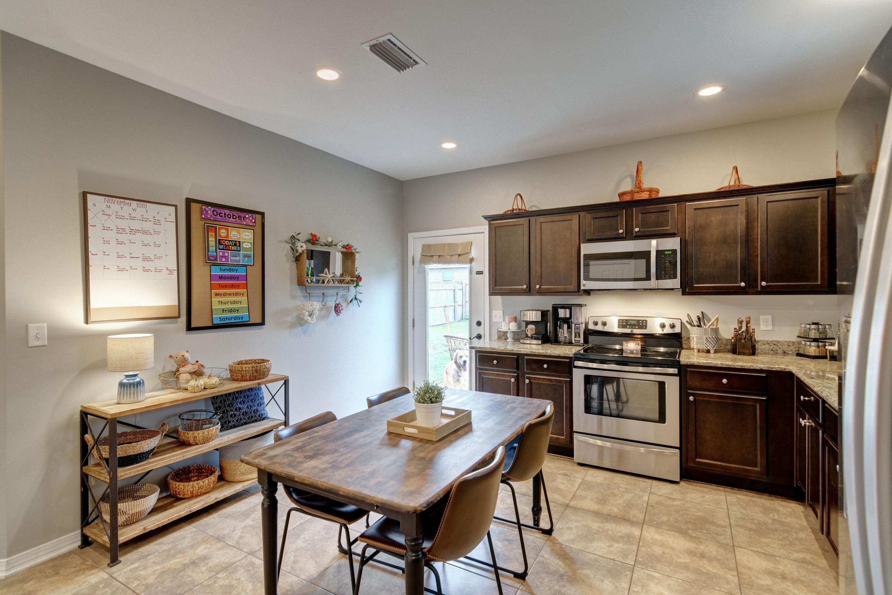 SHADOW LAKES - Residential