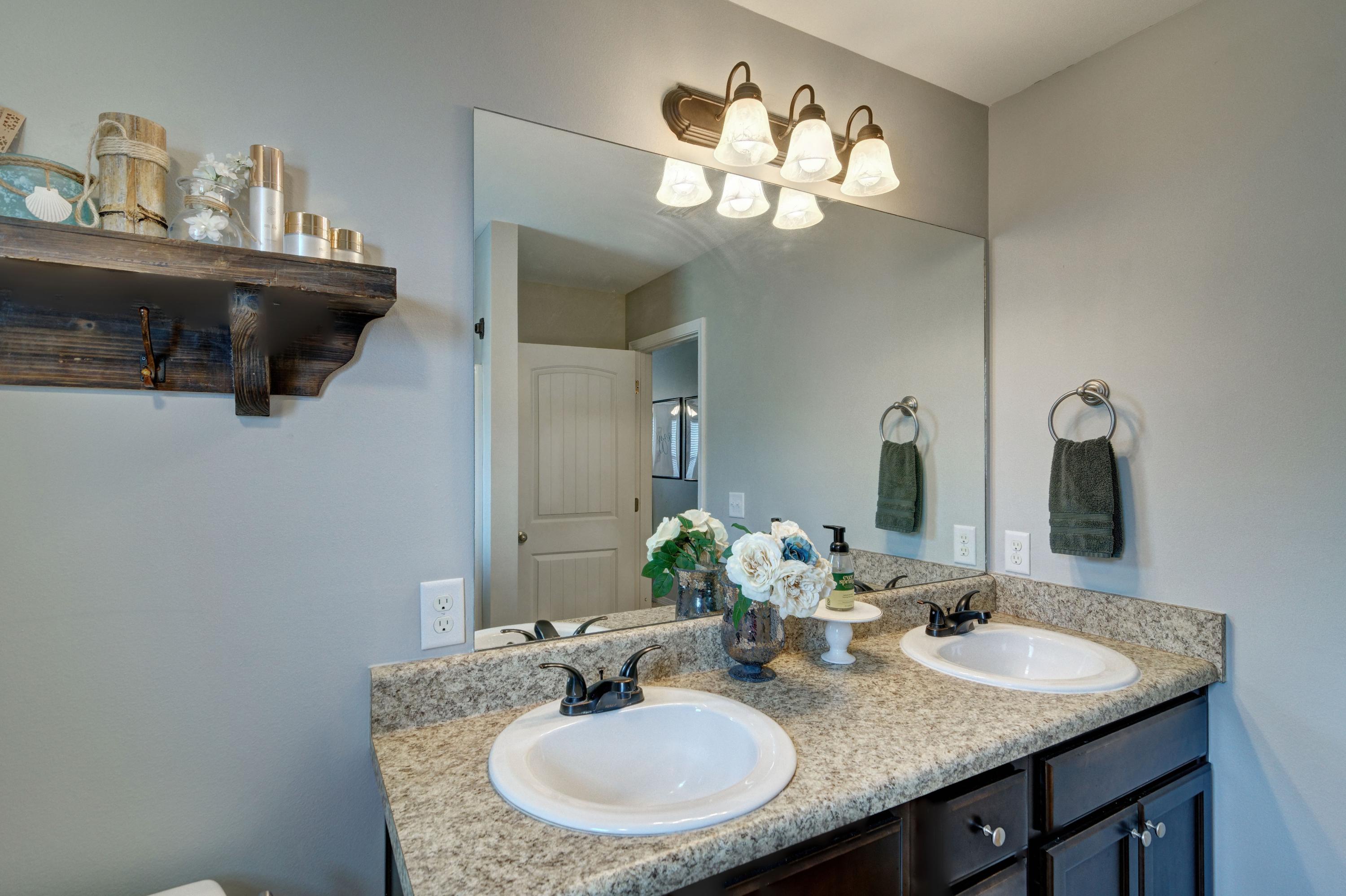 SHADOW LAKES - Residential