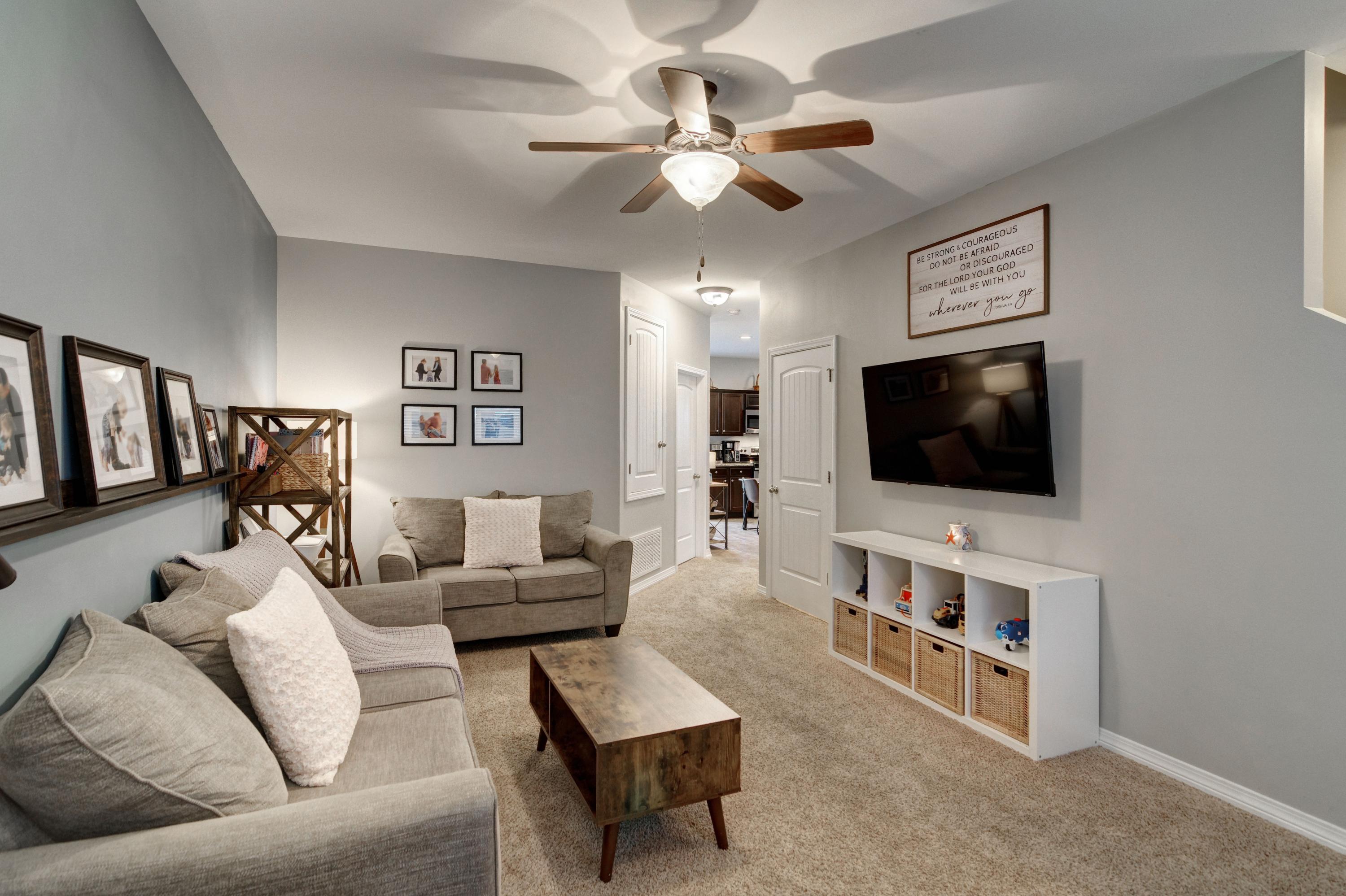 SHADOW LAKES - Residential