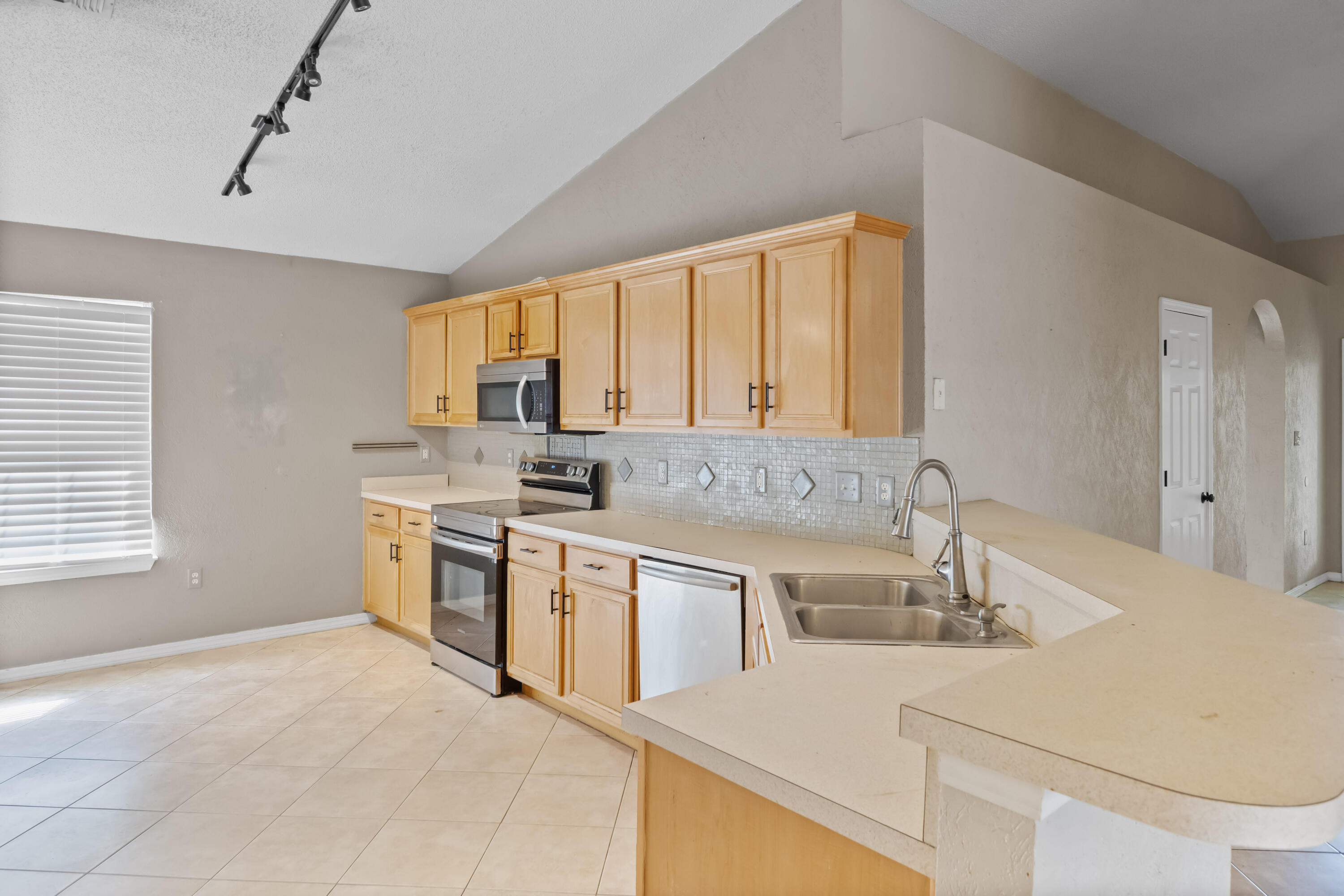 DRIFTWOOD ESTATES - Residential