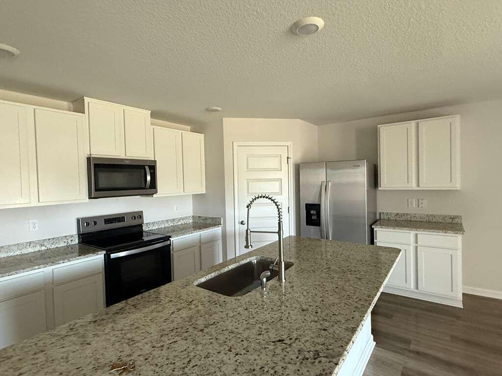 PLANTATION WOODS - Residential Lease