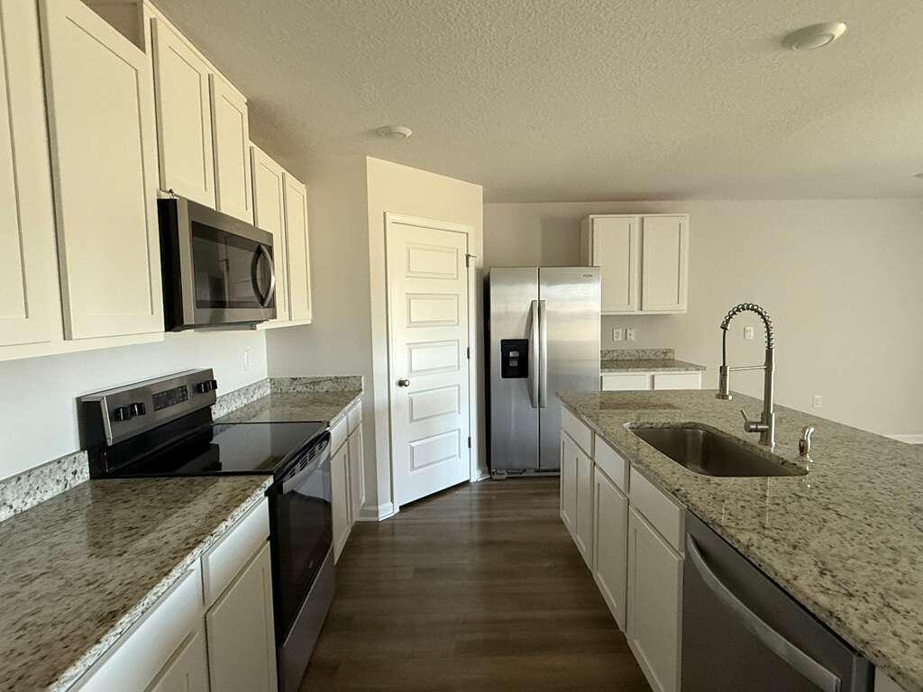 PLANTATION WOODS - Residential Lease