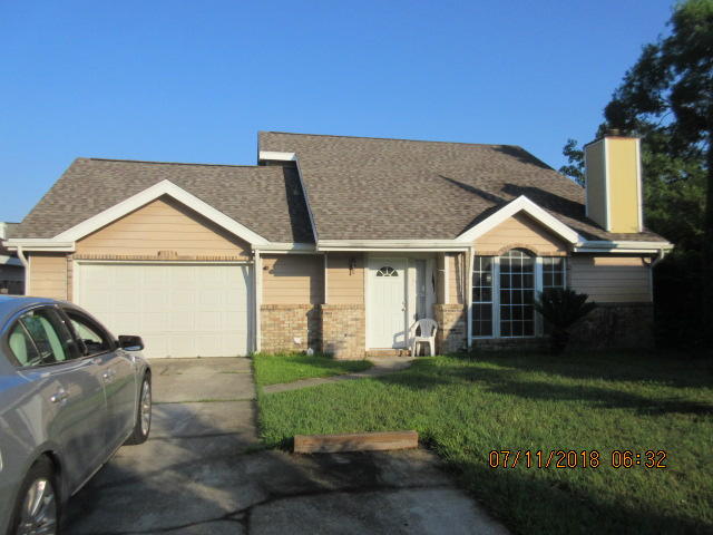Split Bedroom plan. Master down and guest bedrooms upstairs. This home is centrally located close to college, bases, shopping!