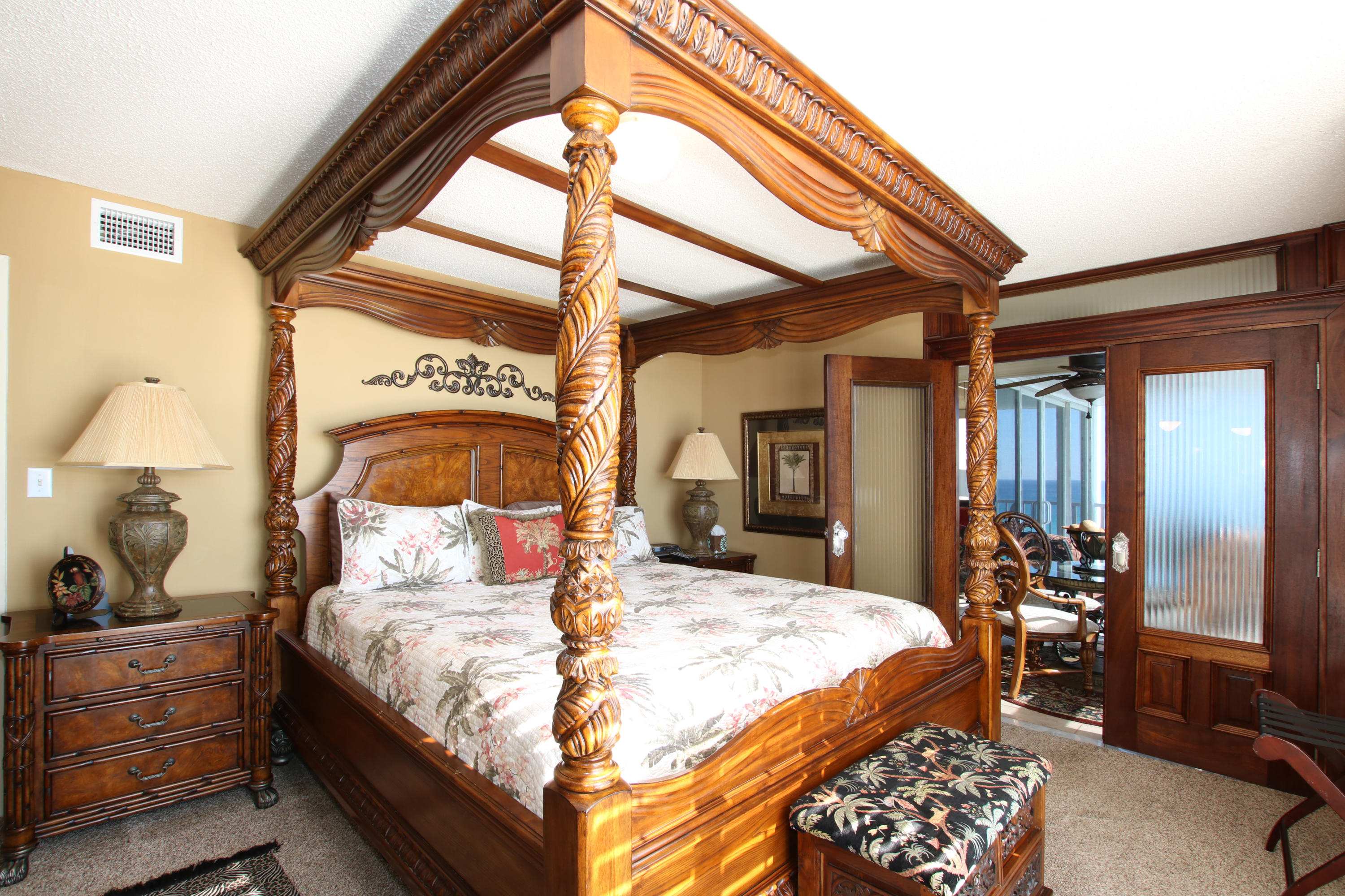 SHORELINE TOWERS 2 - Residential