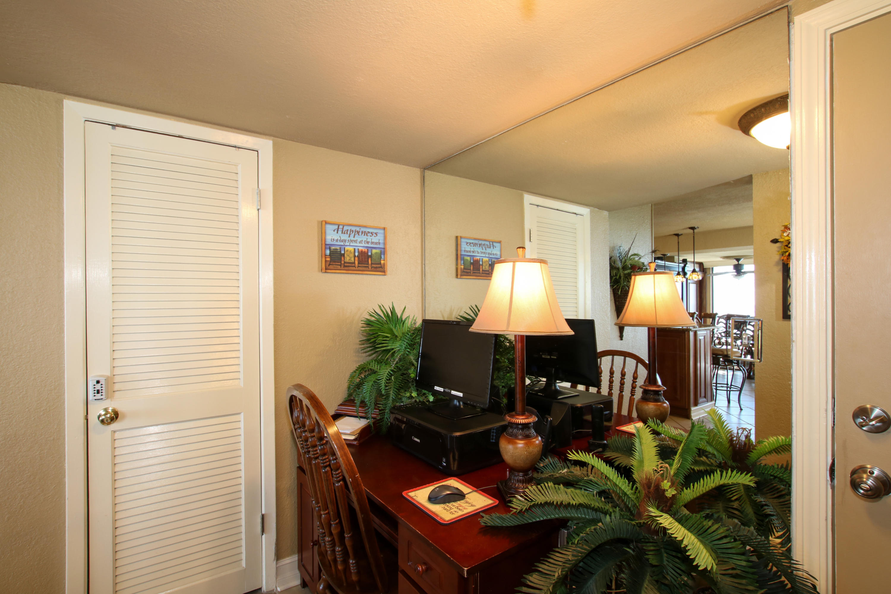 SHORELINE TOWERS 2 - Residential