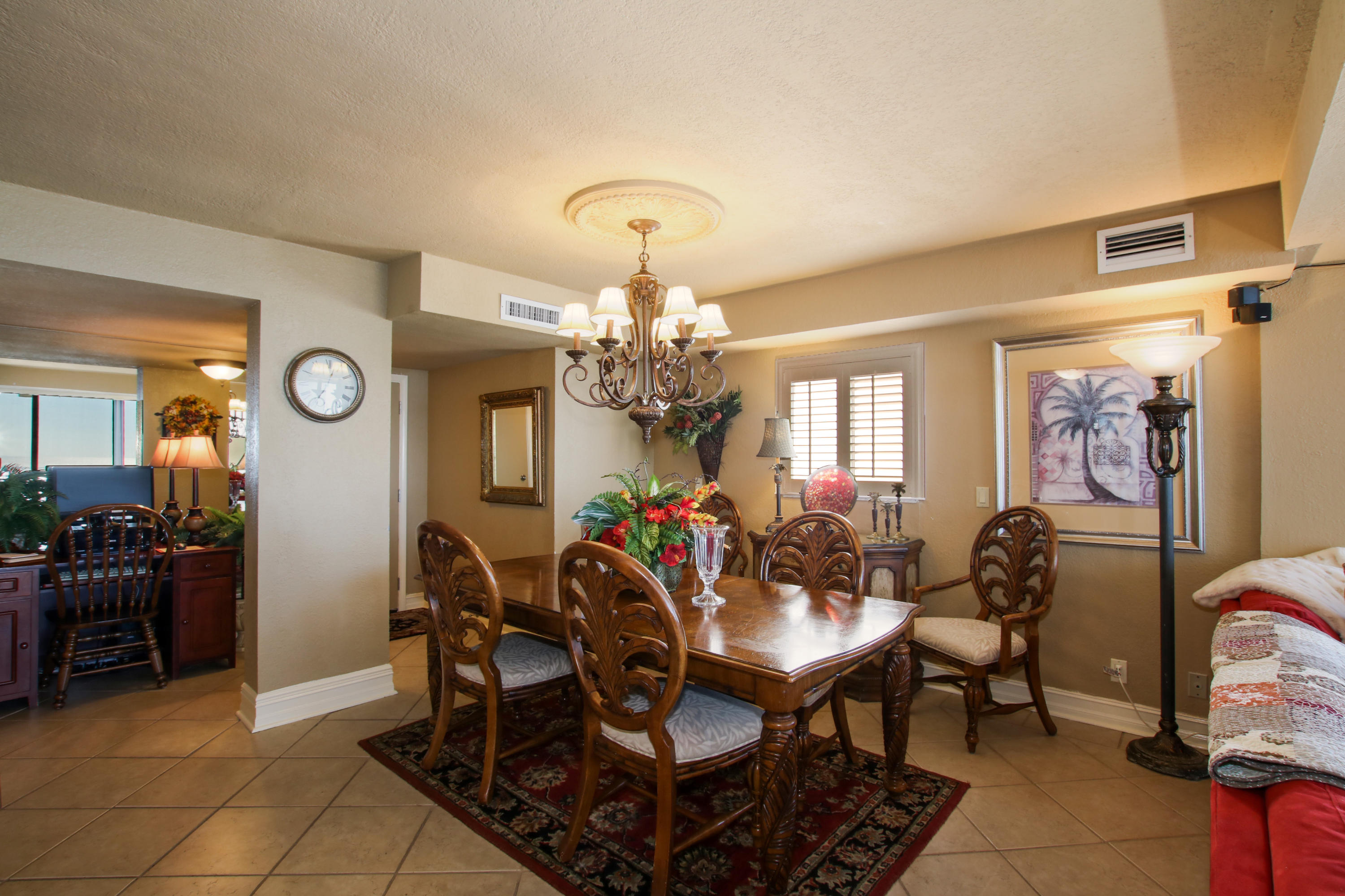 SHORELINE TOWERS 2 - Residential