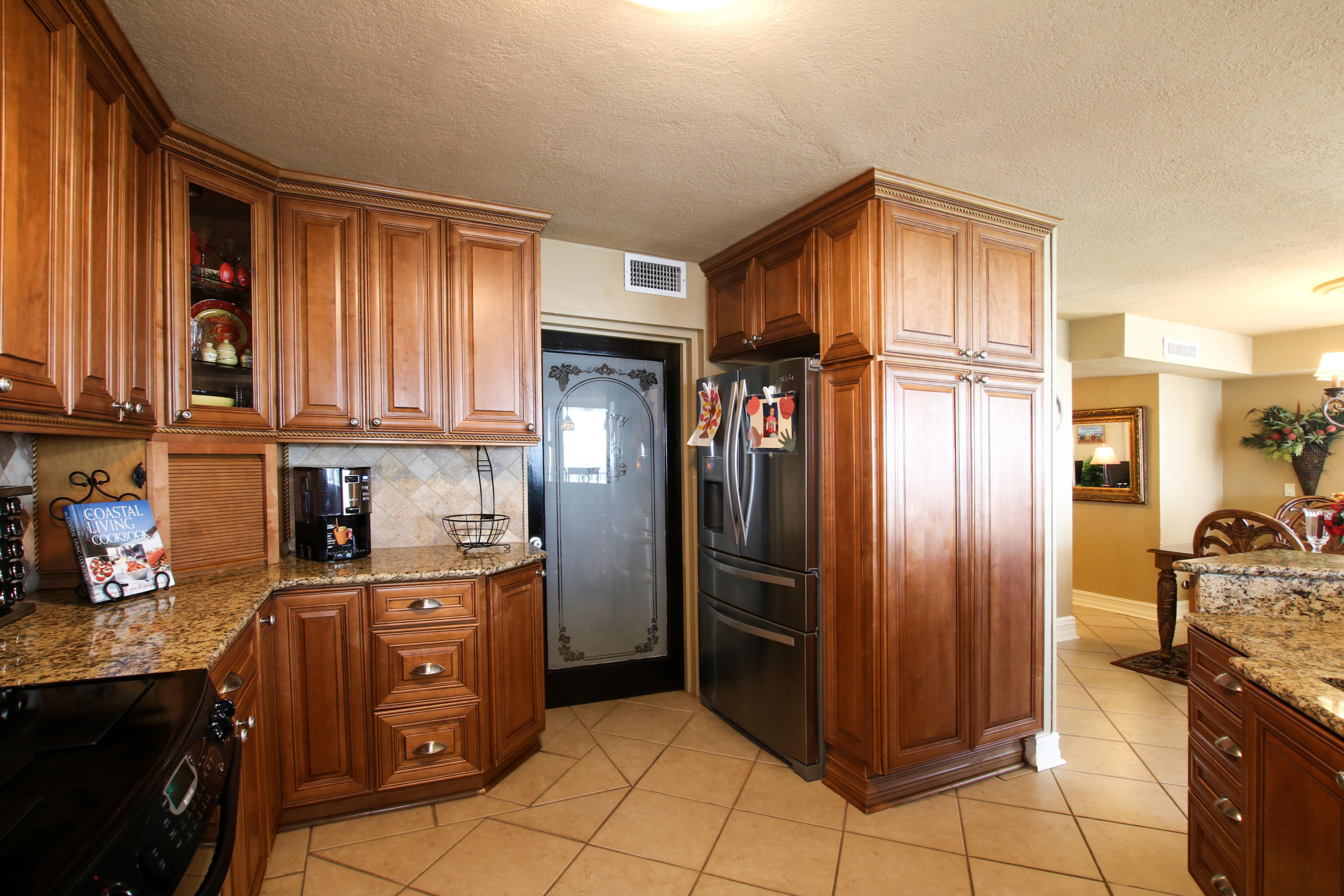 SHORELINE TOWERS 2 - Residential