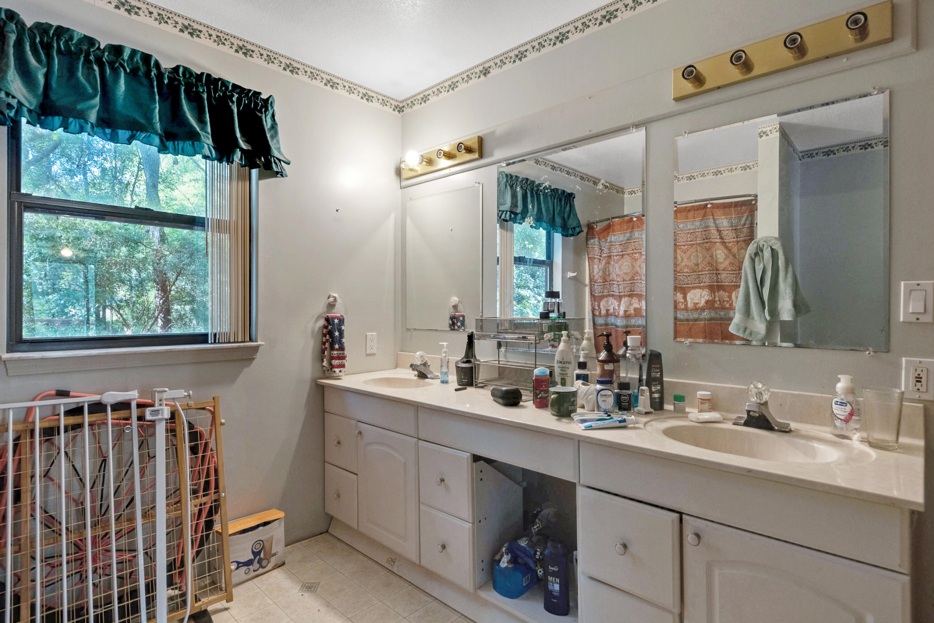 KENNEDY LAKES 1ST ADDN 2 - Residential