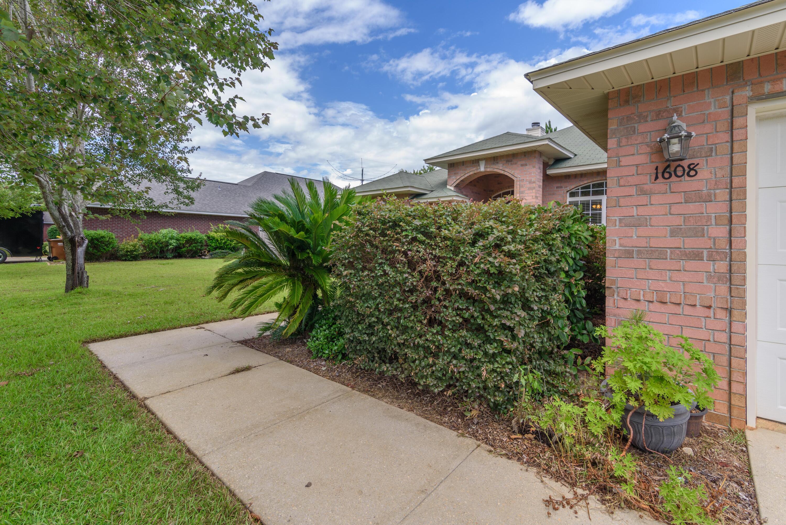 QUAYSIDE VILLAGE PH III - Residential