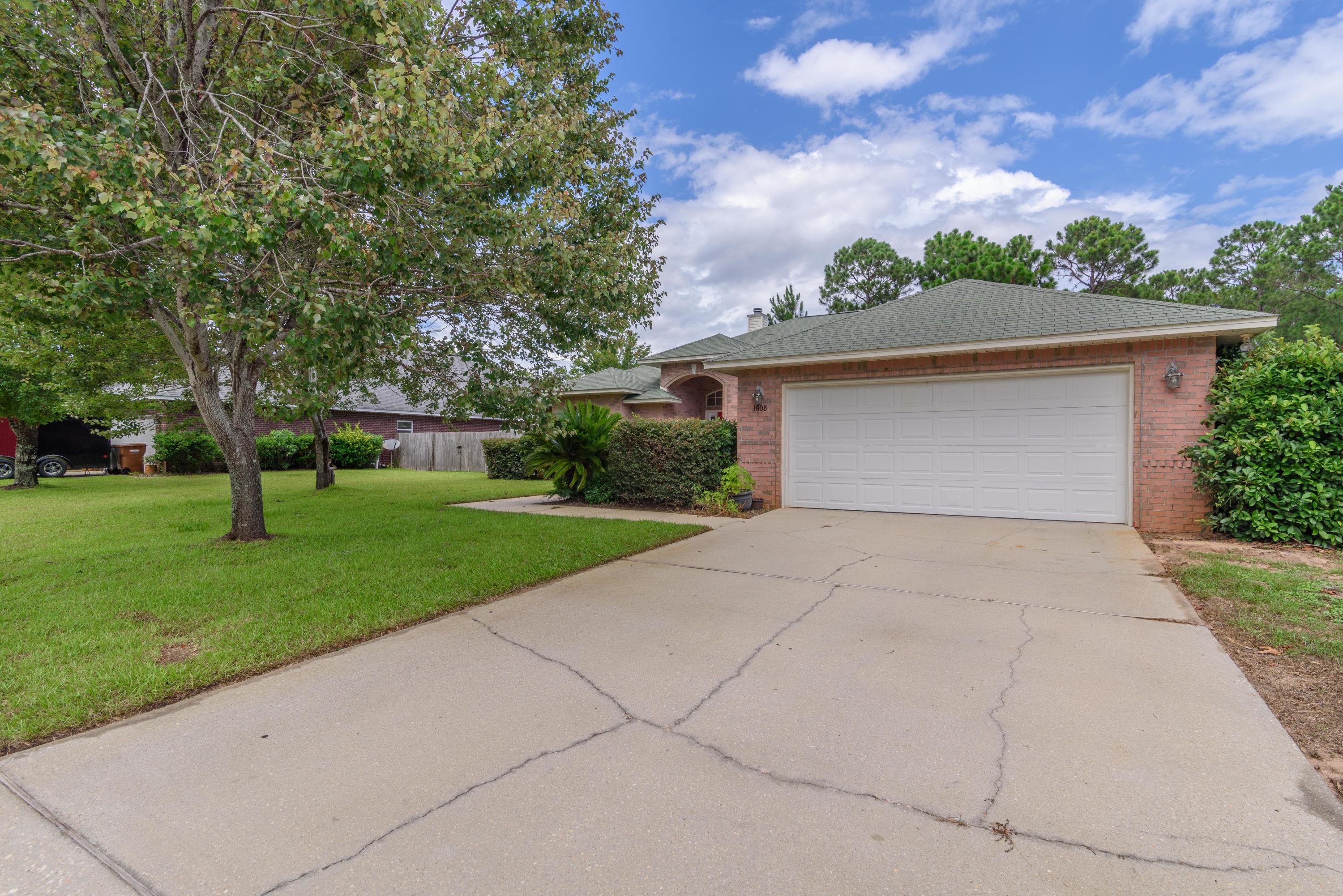 QUAYSIDE VILLAGE PH III - Residential