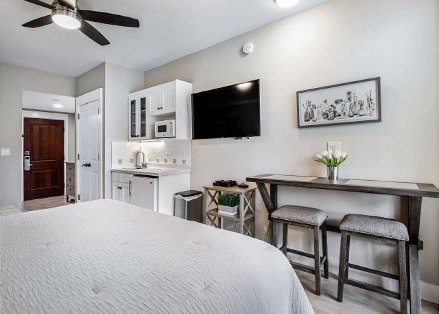 PILOT HOUSE - Residential