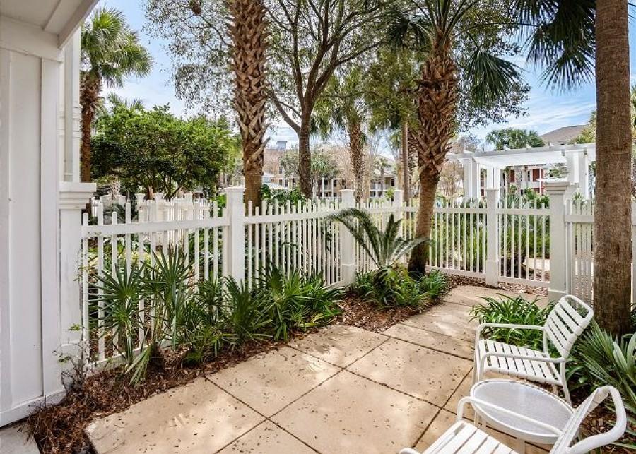 PILOT HOUSE - Residential