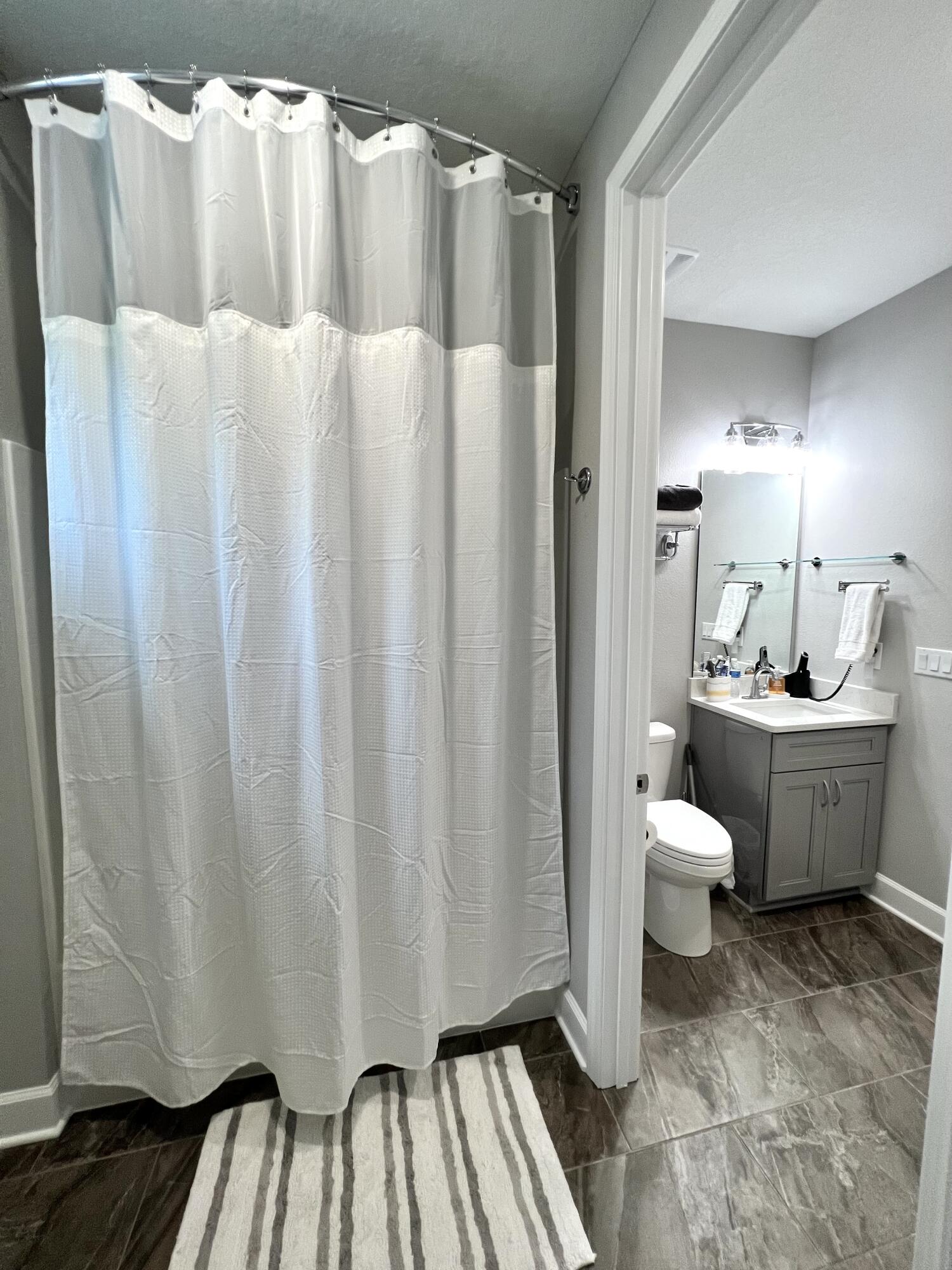 HELMS & ALLEN S/D LOTS 17 & 18 - Residential Lease