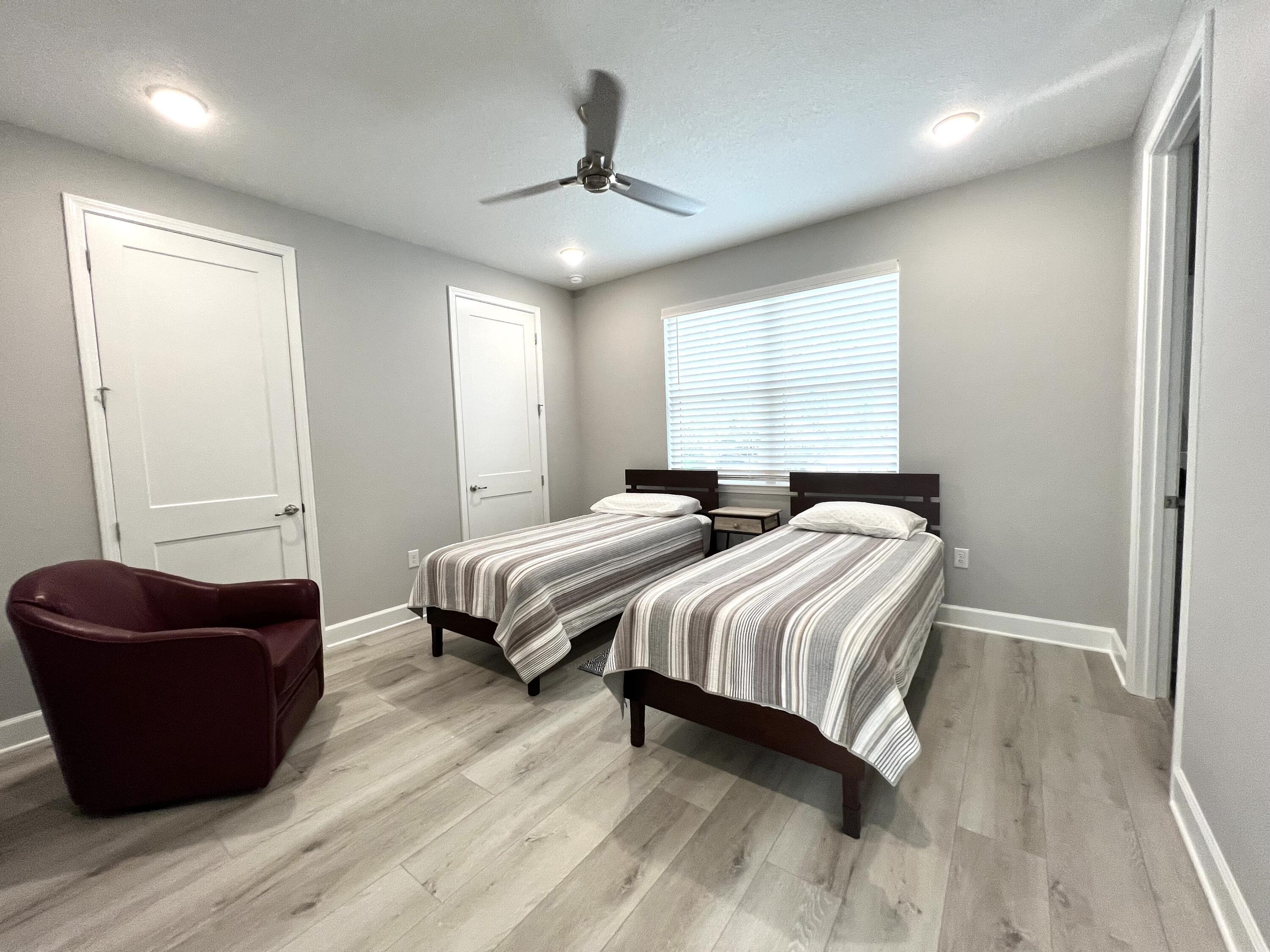 HELMS & ALLEN S/D LOTS 17 & 18 - Residential Lease