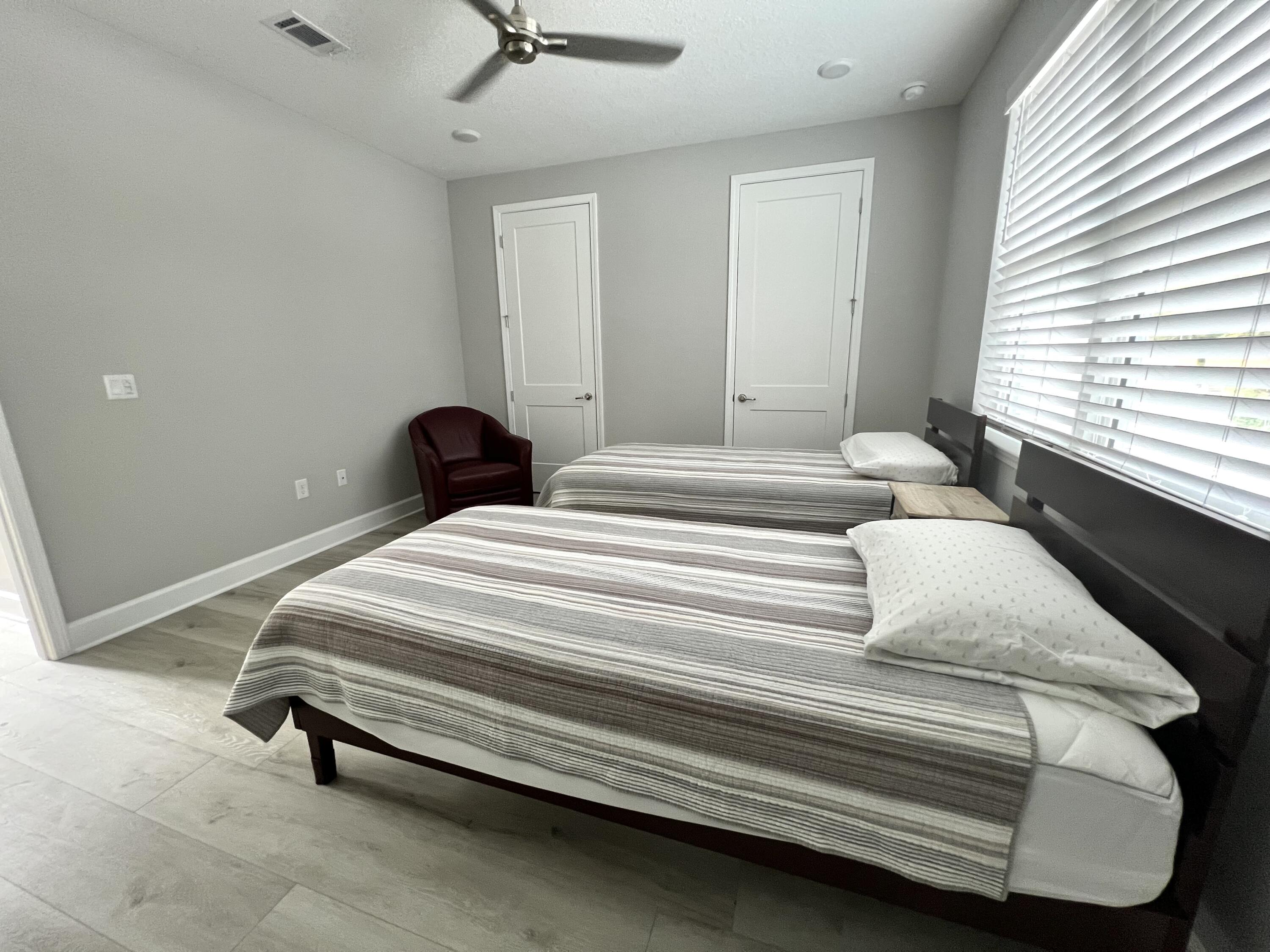 HELMS & ALLEN S/D LOTS 17 & 18 - Residential Lease