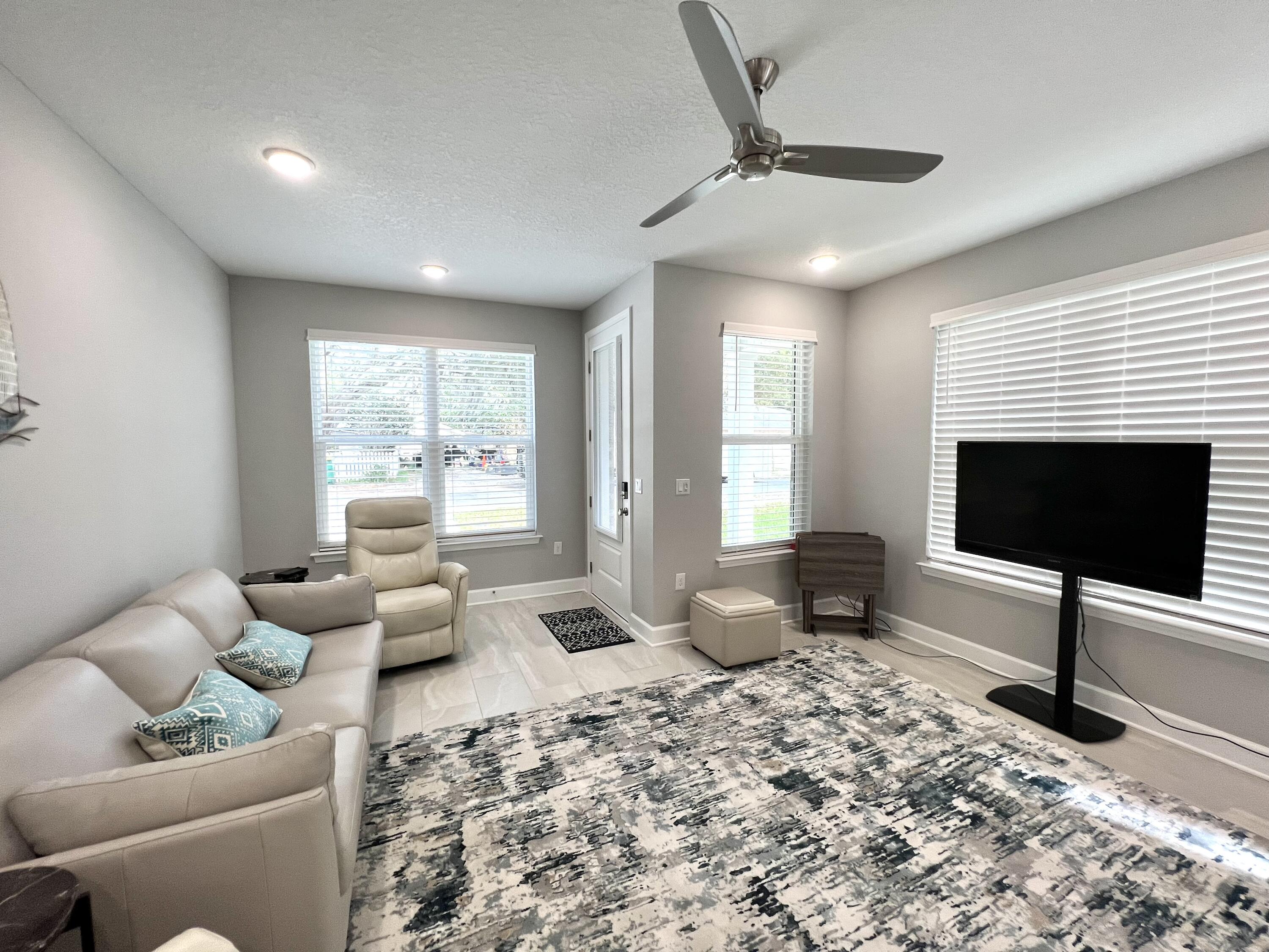 HELMS & ALLEN S/D LOTS 17 & 18 - Residential Lease