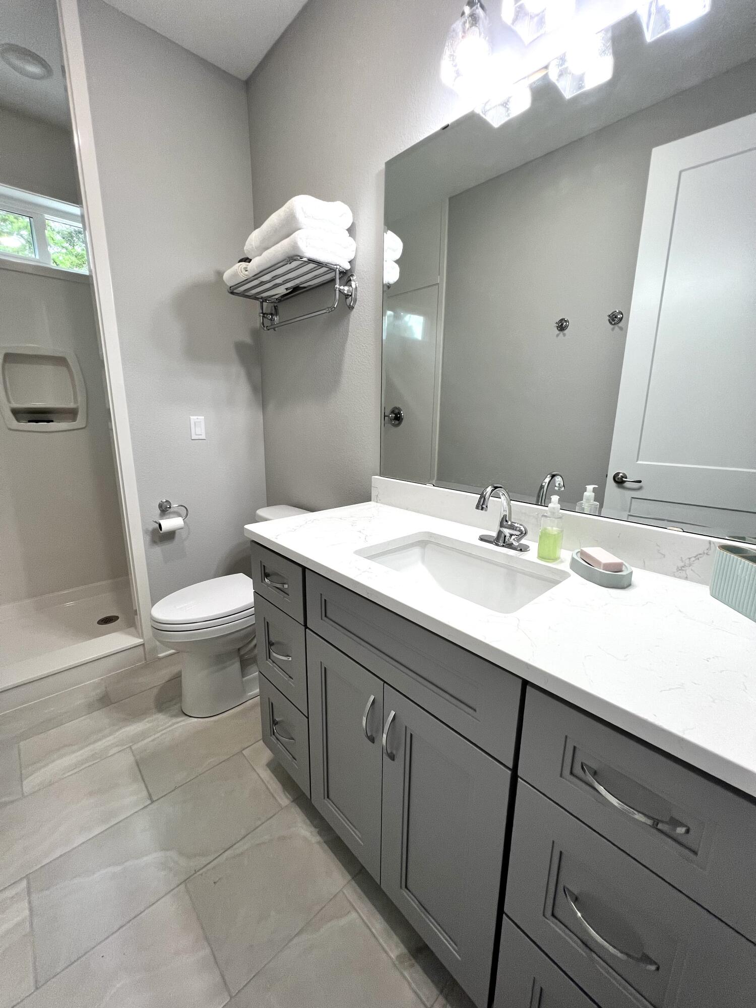 HELMS & ALLEN S/D LOTS 17 & 18 - Residential Lease