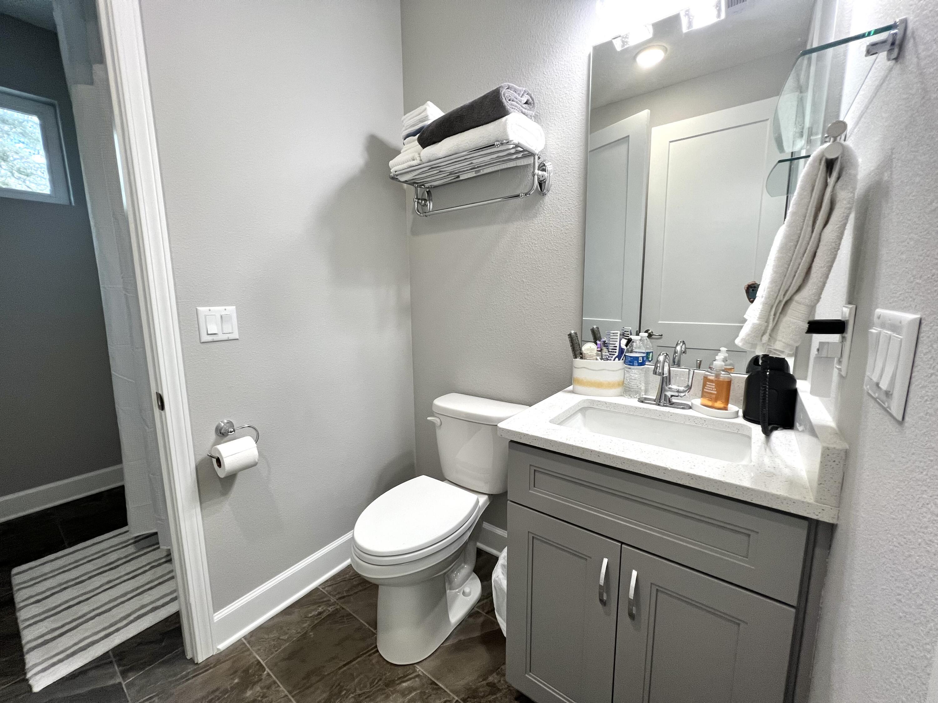 HELMS & ALLEN S/D LOTS 17 & 18 - Residential Lease