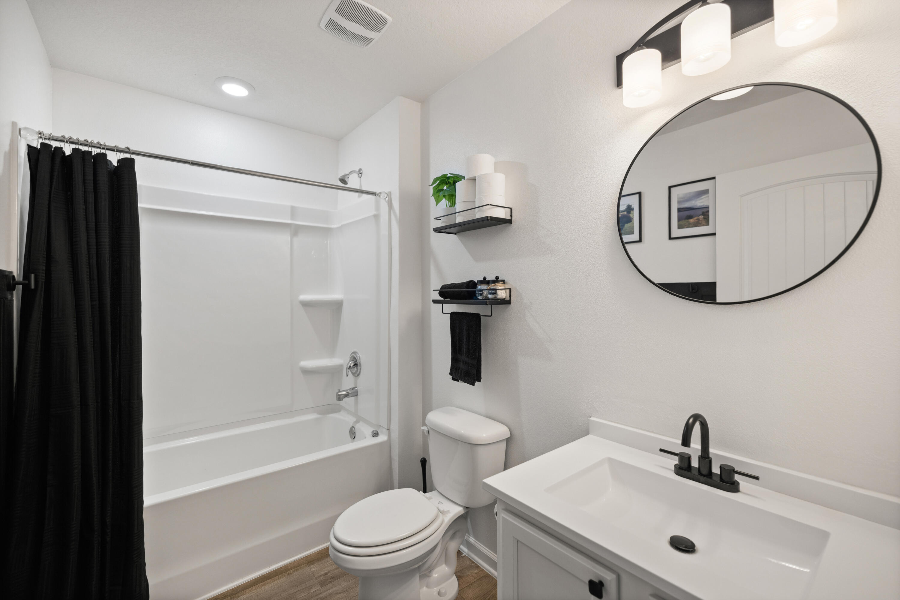 REDSTONE ESTATES - Residential Lease