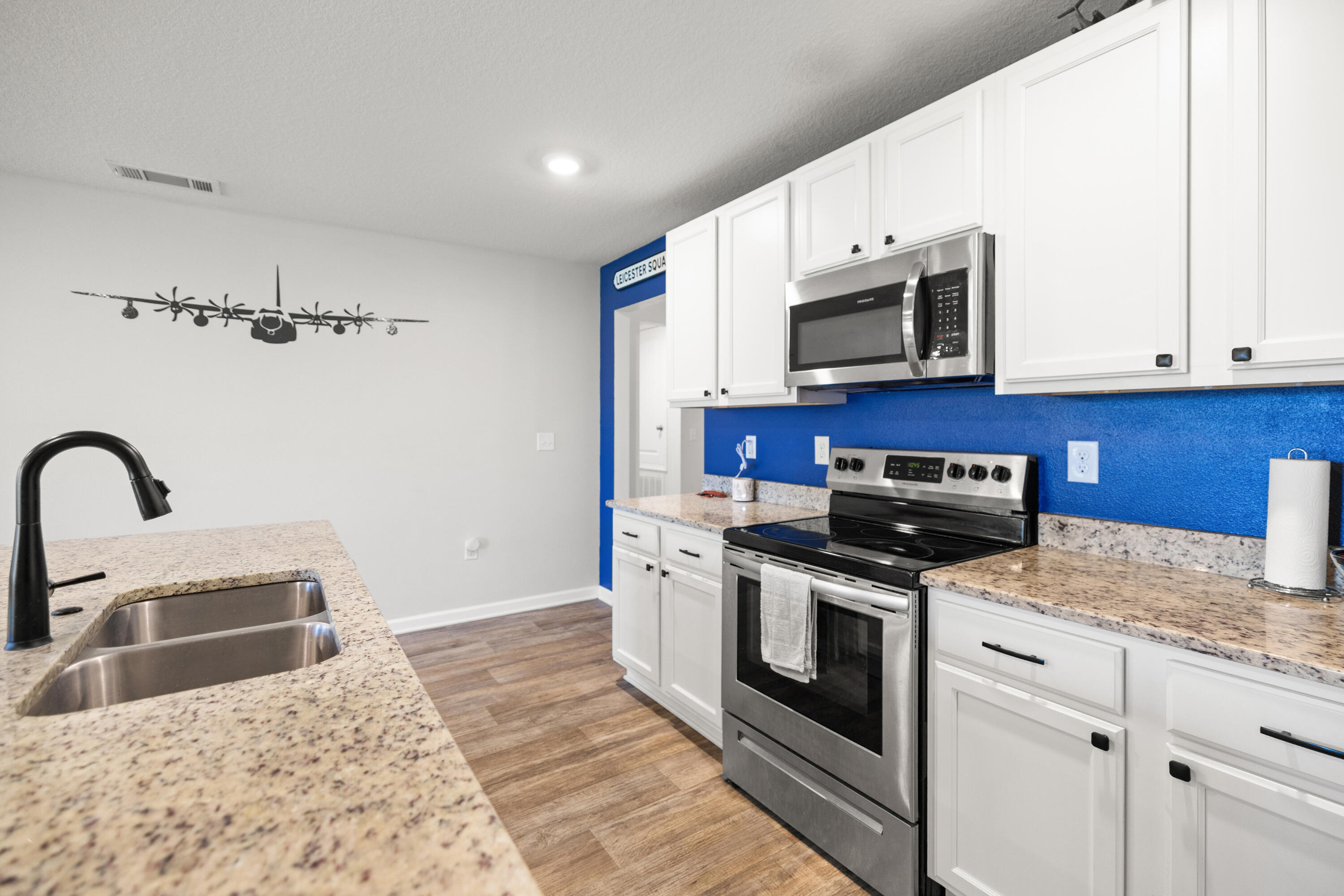 REDSTONE ESTATES - Residential Lease