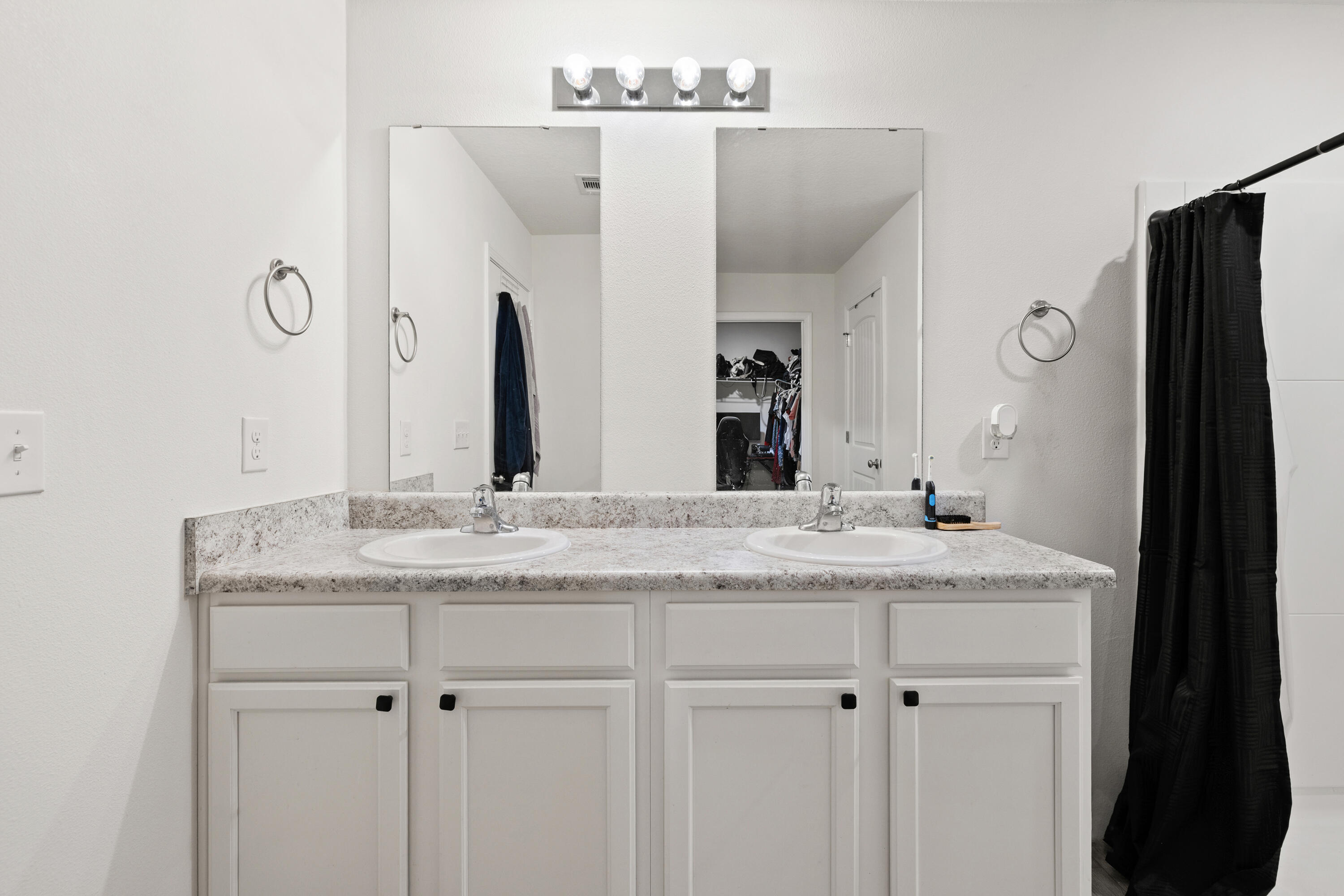 REDSTONE ESTATES - Residential Lease